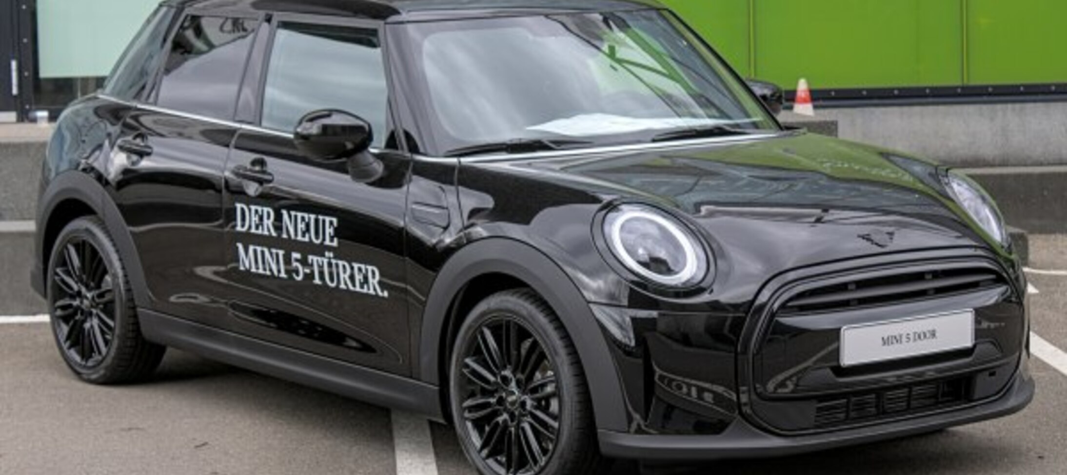 Mini Hatch (F55, facelift 2018) 5-door One 1.5 (102 Hp) Steptronic 2018 