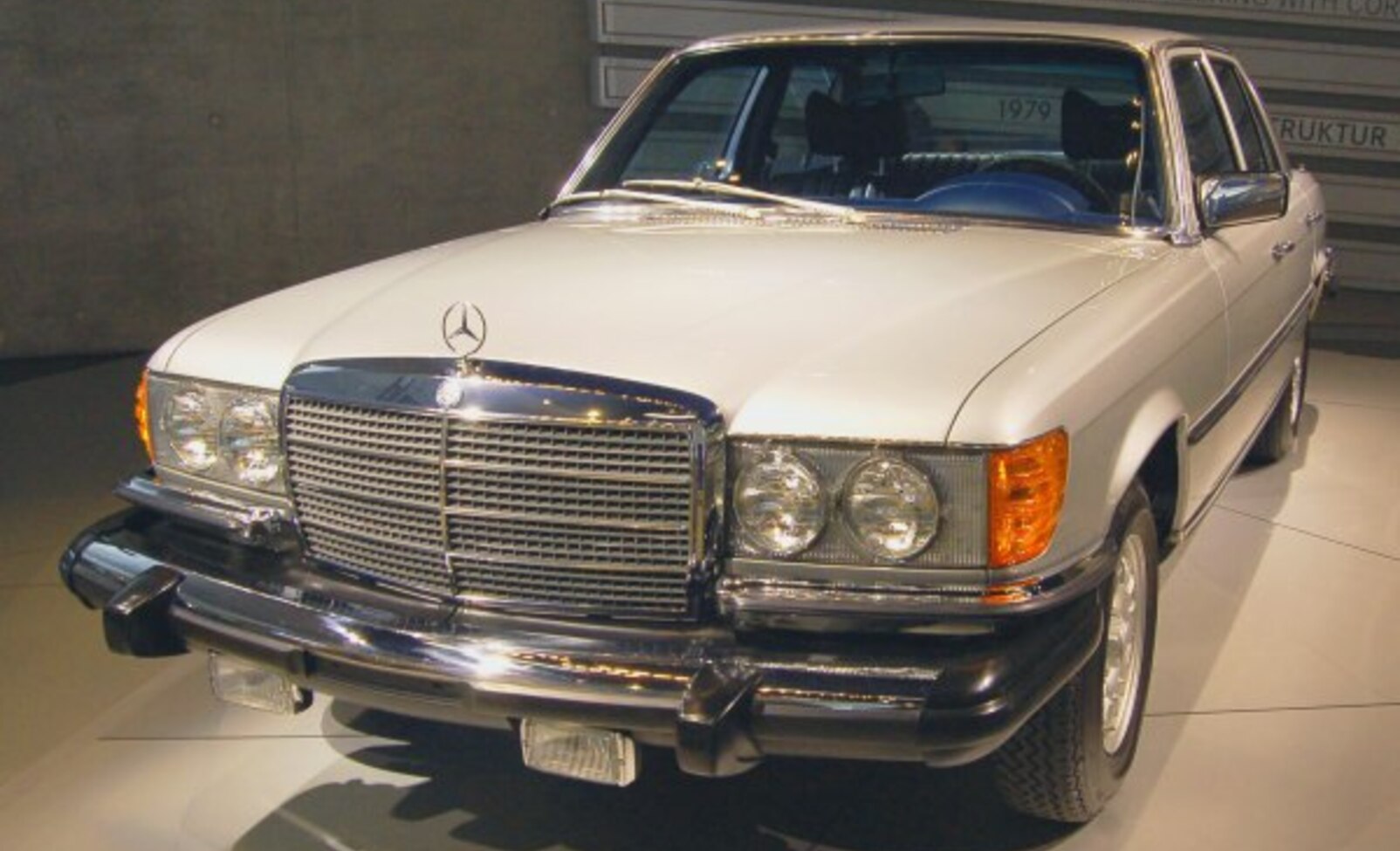 Mercedes-Benz S-class SEL (V116) 350 SEL V8 (205 Hp) 1978, 1979, 1980 