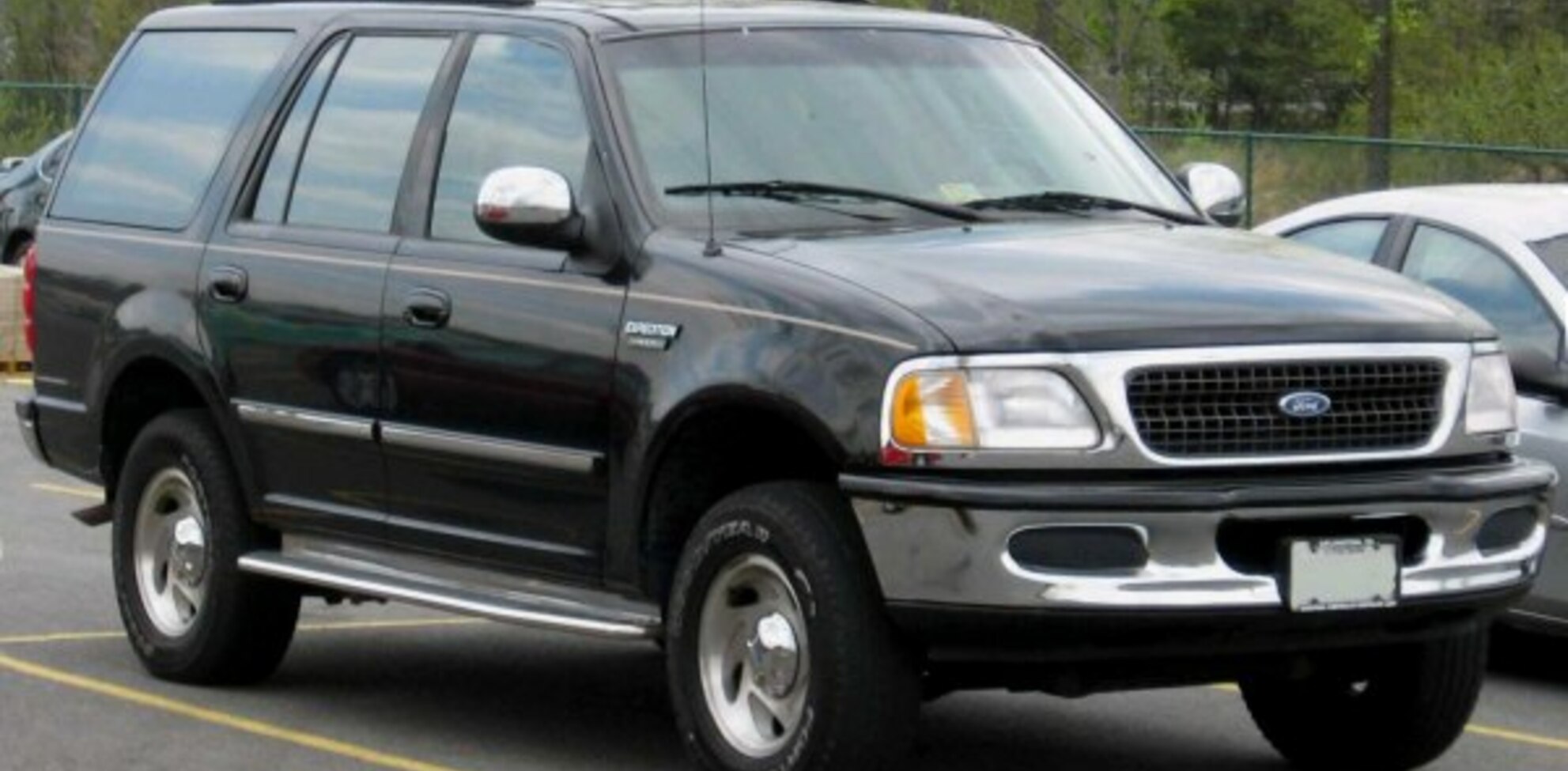 Ford Expedition I (U173) 5.4 i V8 16V XLT (232 Hp) 1996, 1997, 1998, 1999, 2000, 2001, 2002, 2003 