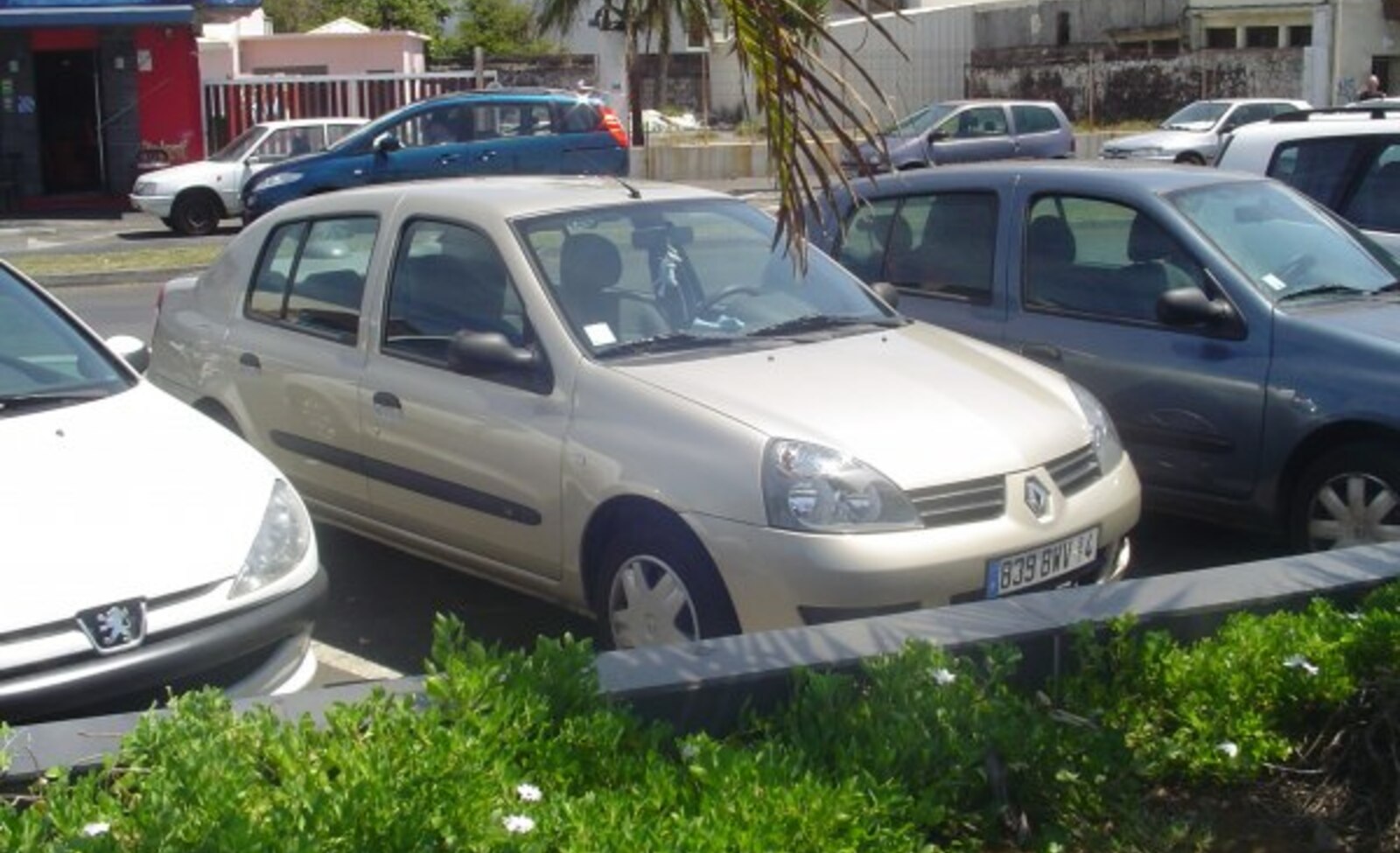 Renault Symbol I (facelift 2002) 1.4 16v (98 Hp) Automatic 2002, 2003, 2004, 2005, 2006, 2007, 2008 