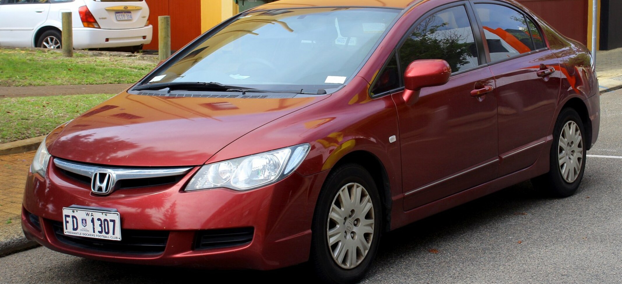 Honda Civic VIII sedan 1.6 i-VTEC (125 Hp) Automatic 2011 