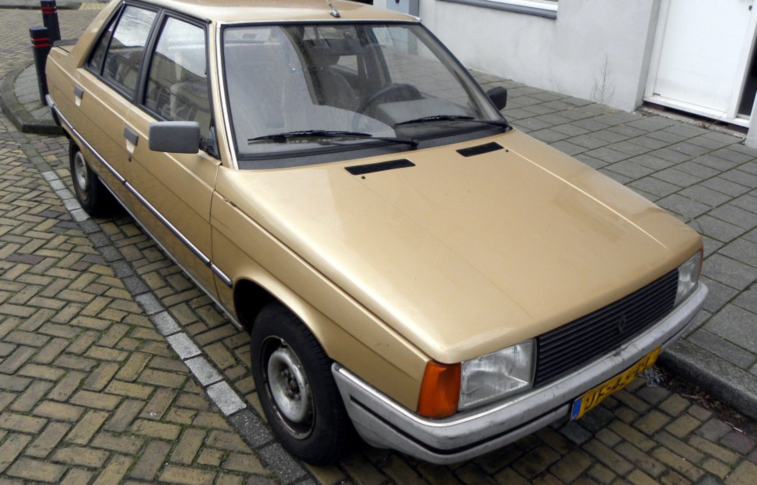 Renault 9 (L42) 1.7 (L426) (80 Hp) 1984, 1985, 1986, 1987, 1988 