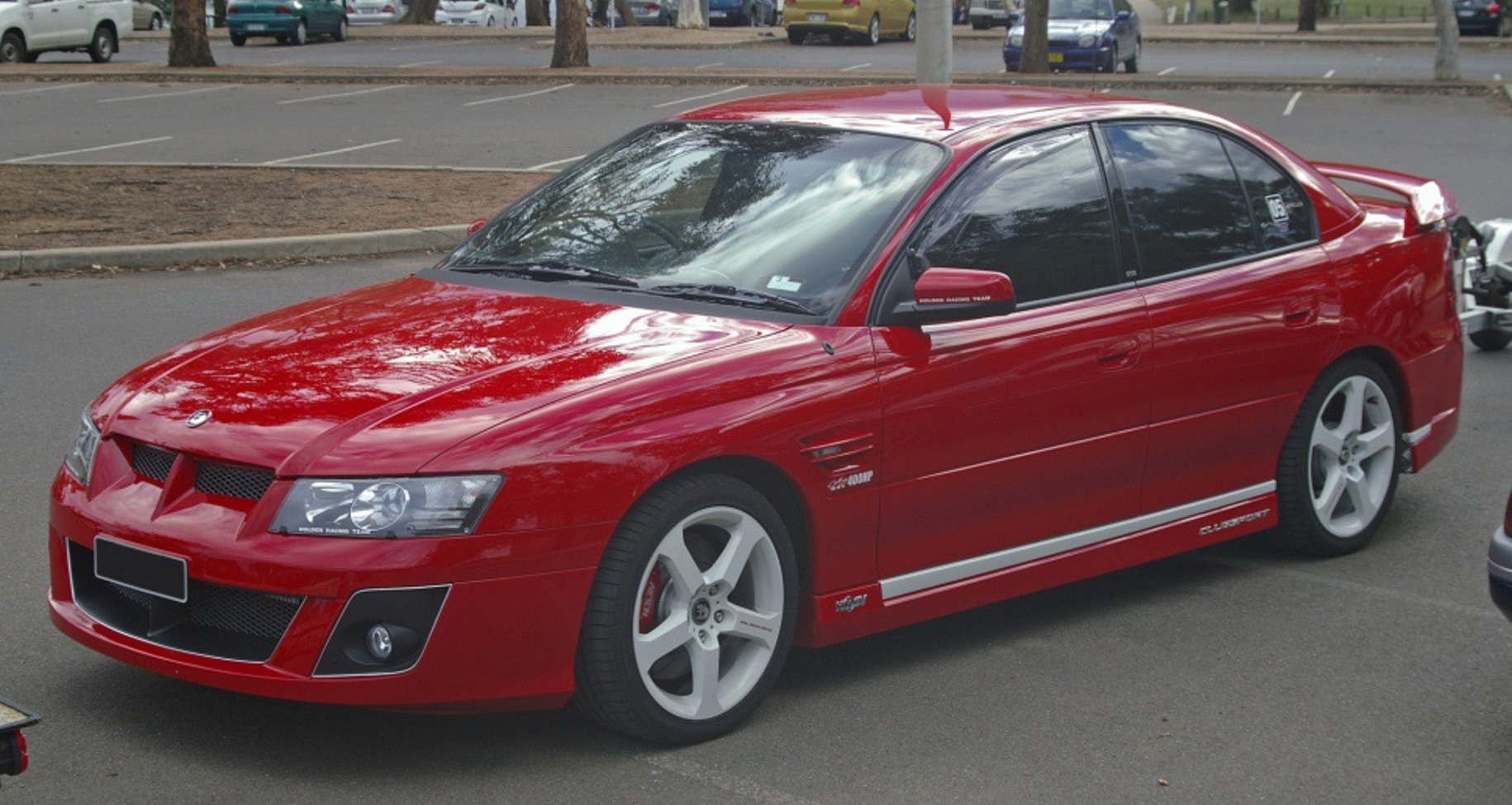 HSV Clubsport (VZ) R8 6.0 V8 (404 Hp) 2004, 2005, 2006 