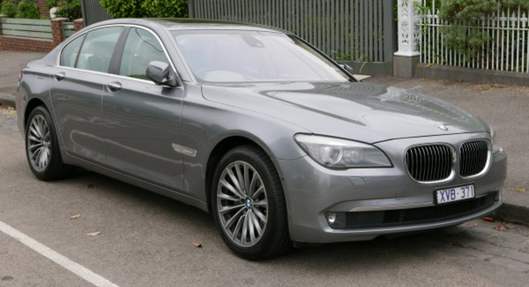 BMW 7 Series (F01) 750i (408 Hp) xDrive Steptronic 2009, 2010, 2011 