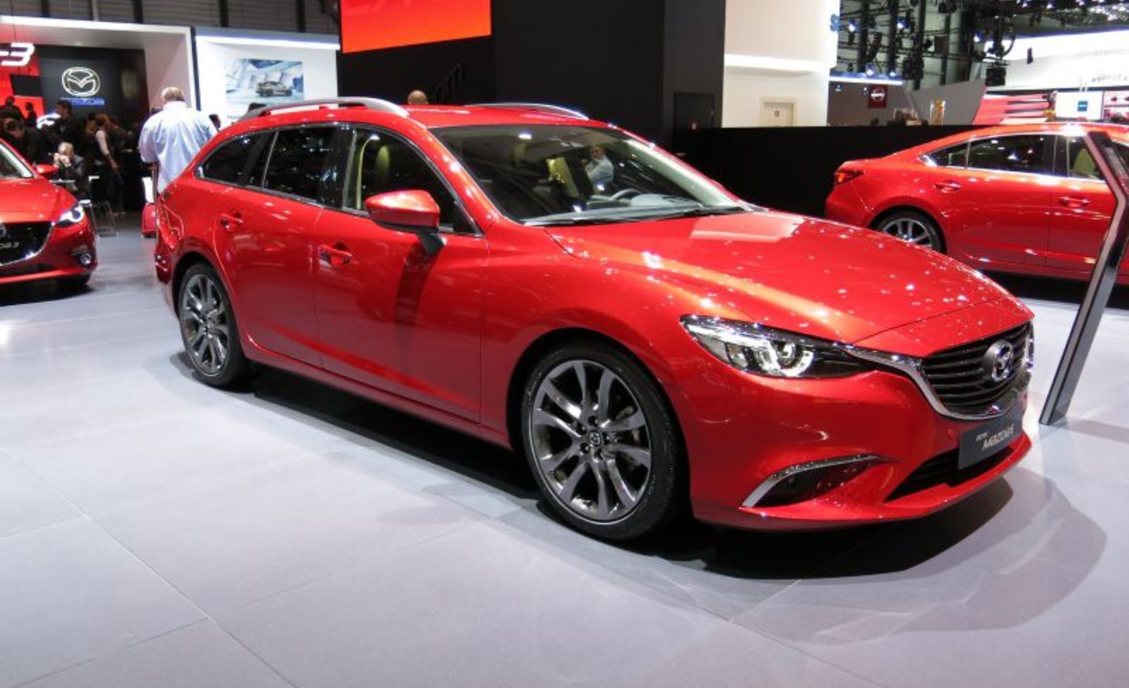 Mazda 6 III Sport Combi (GJ, facelift 2015) 2.5 SKYACTIV-G (192 Hp)  i-ELOOP Automatic 2015, 2016, 2017 