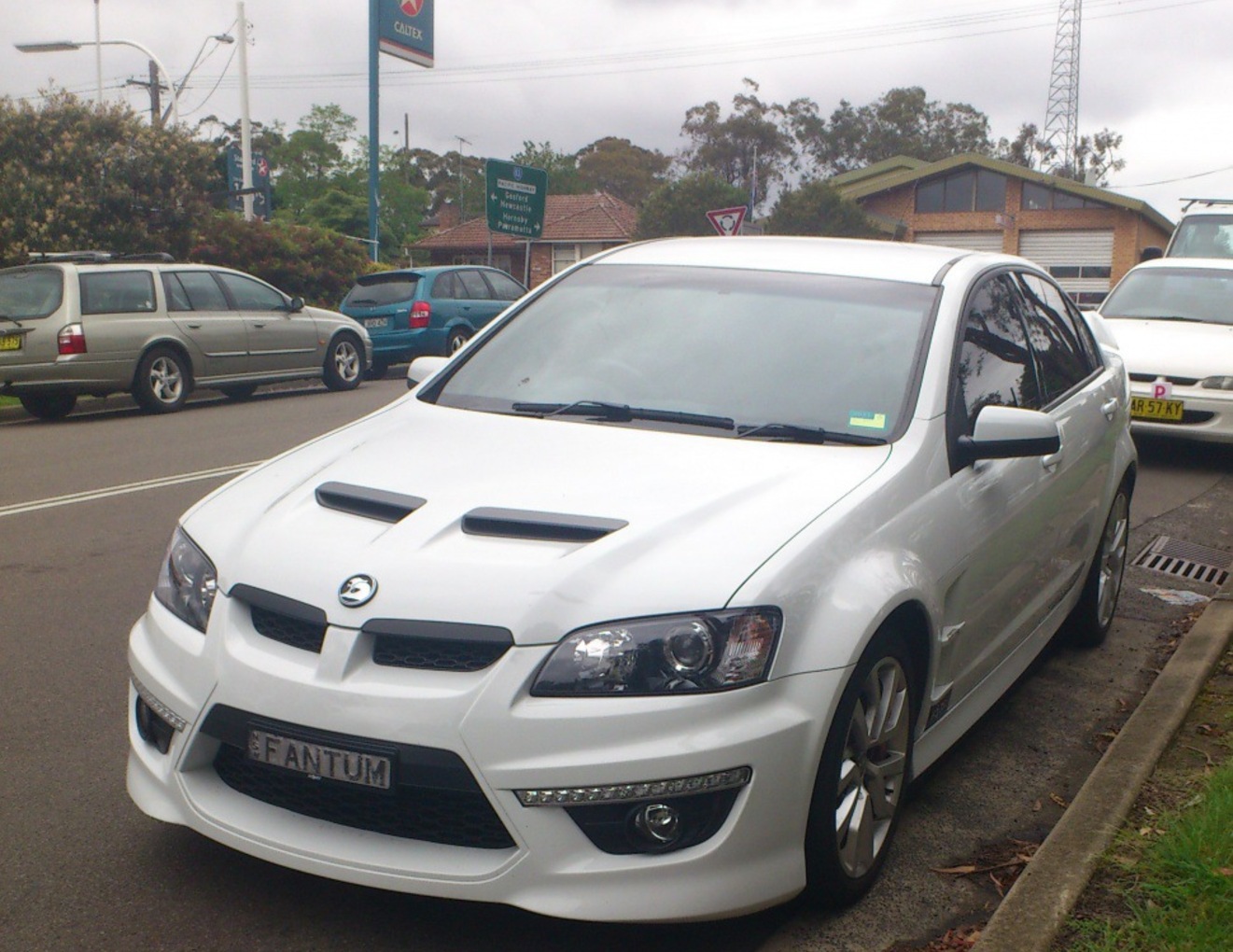 HSV Clubsport (VE II) R8 6.2 V8 (442 Hp) 2012, 2013 