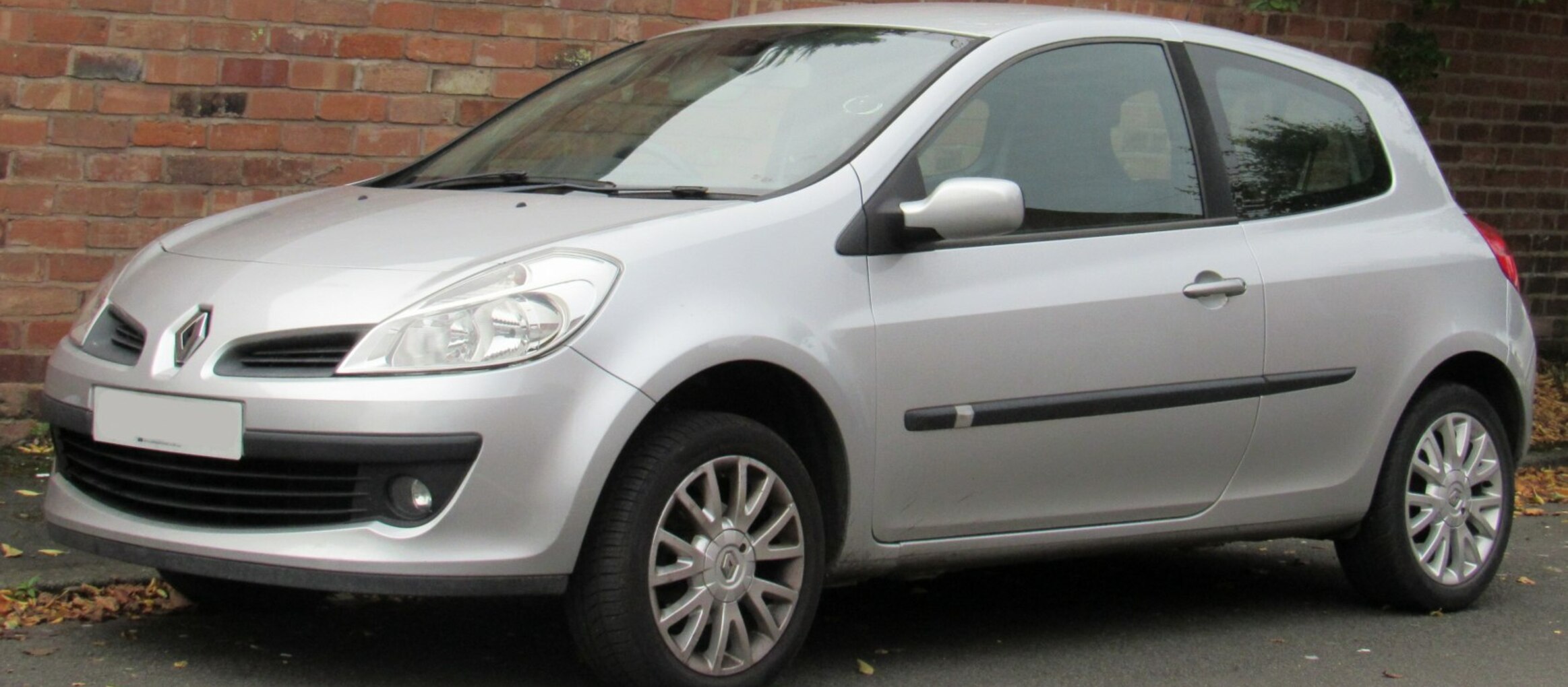 Renault Clio III 1.6i 16V (110 Hp) 2005, 2006, 2007, 2008, 2009 