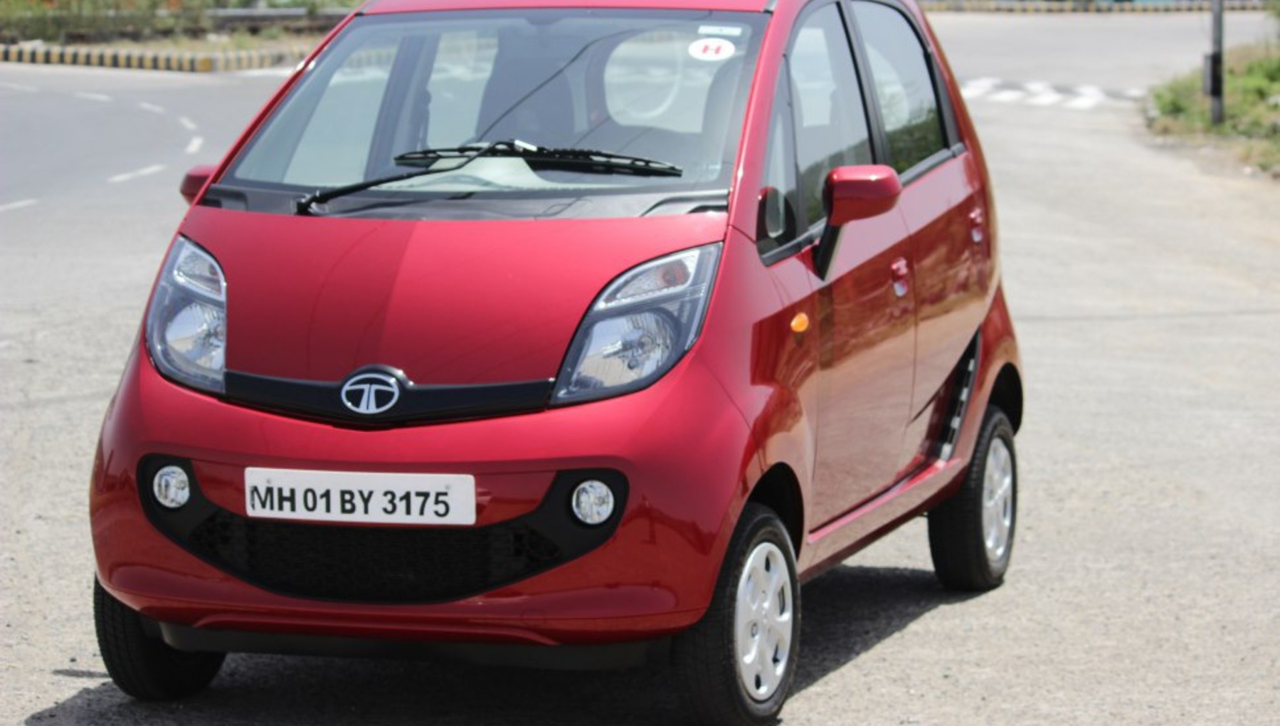 Tata GenX Nano (facelift 2015) 0.6i (38 Hp) 2015, 2016, 2017, 2018 