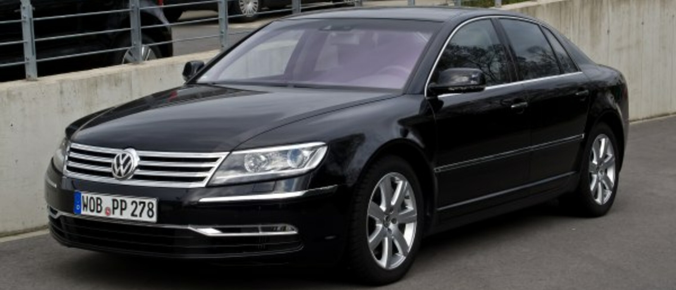 Volkswagen Phaeton (facelift 2010) 3.6 V6 (280 Hp) 4MOTION 2010, 2011, 2012, 2013, 2014, 2015 