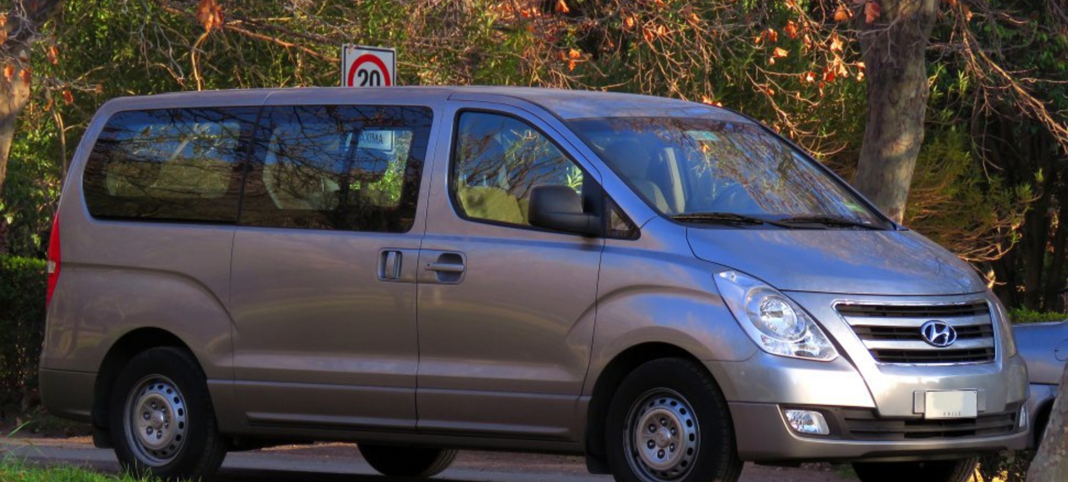 Hyundai H-1 II Wagon (facelift 2015) 2.5 TCi (101 Hp) 2015, 2016, 2017, 2018 