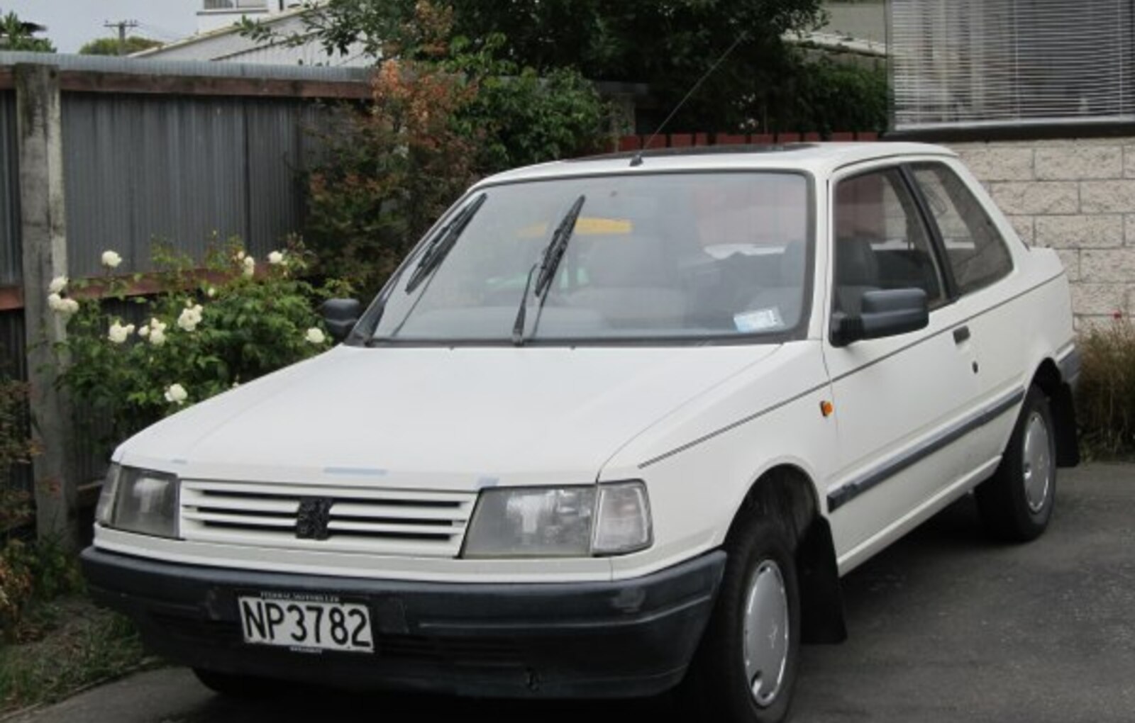 Peugeot 309 I (10C,10A) 1.9 GTI (128 Hp) 1986, 1987, 1988, 1989 