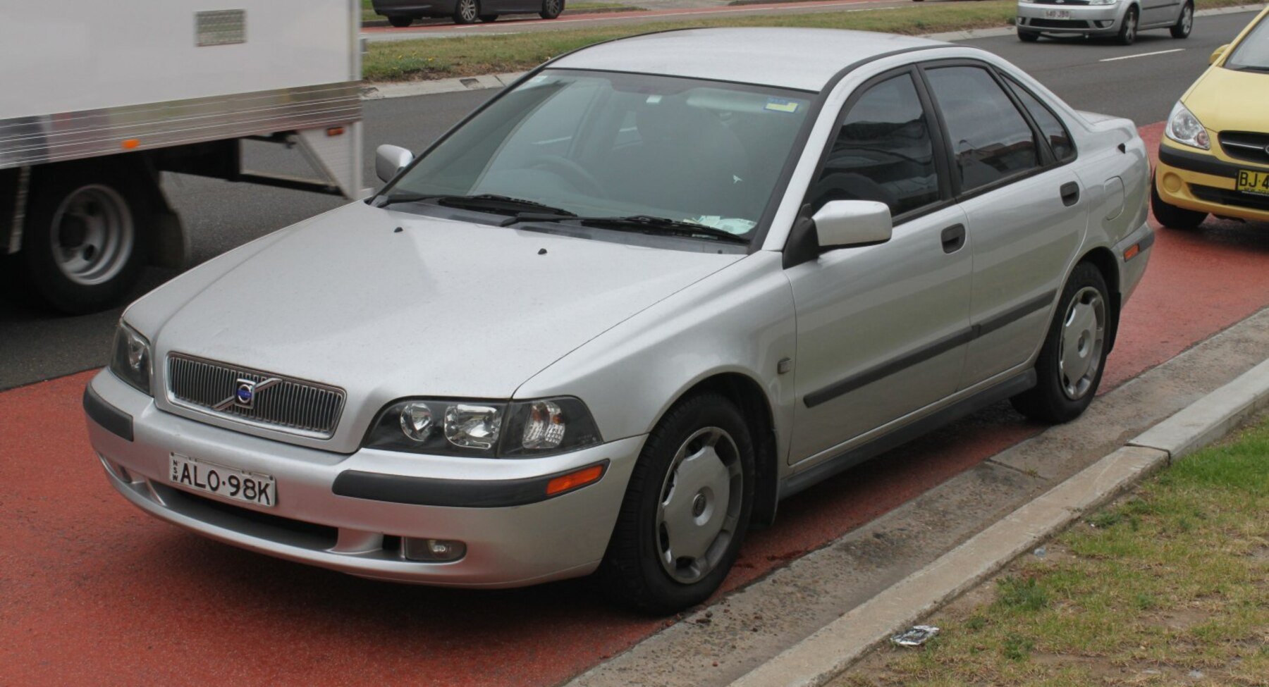 Volvo S40 (VS) 2.0 16V (140 Hp) Automatic 1995, 1996, 1997, 1998, 1999 