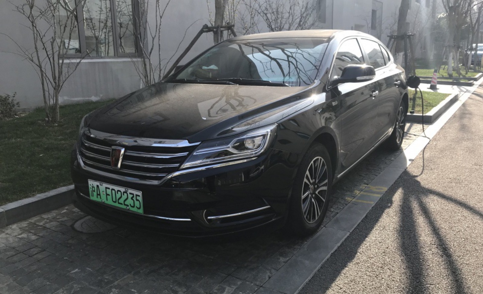 Roewe 950 2.0 TGi (220 Hp) Automatic 2014, 2015, 2016, 2017, 2018, 2019, 2020, 2021 