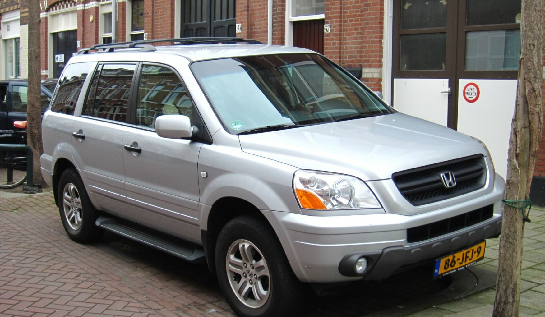 Honda Pilot I 3.5 V6 (258 Hp) AWD Automatic 2004, 2005 