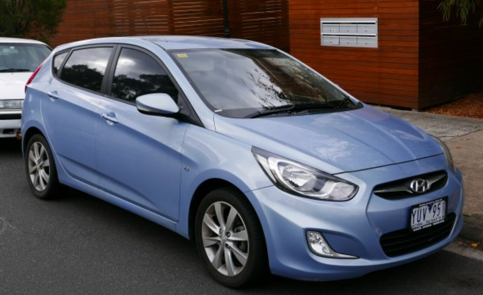 Hyundai Accent IV Hatchback 1.6 GDi (140 Hp) HiVec 2010, 2011, 2012, 2013, 2014, 2015, 2016, 2017, 2018 