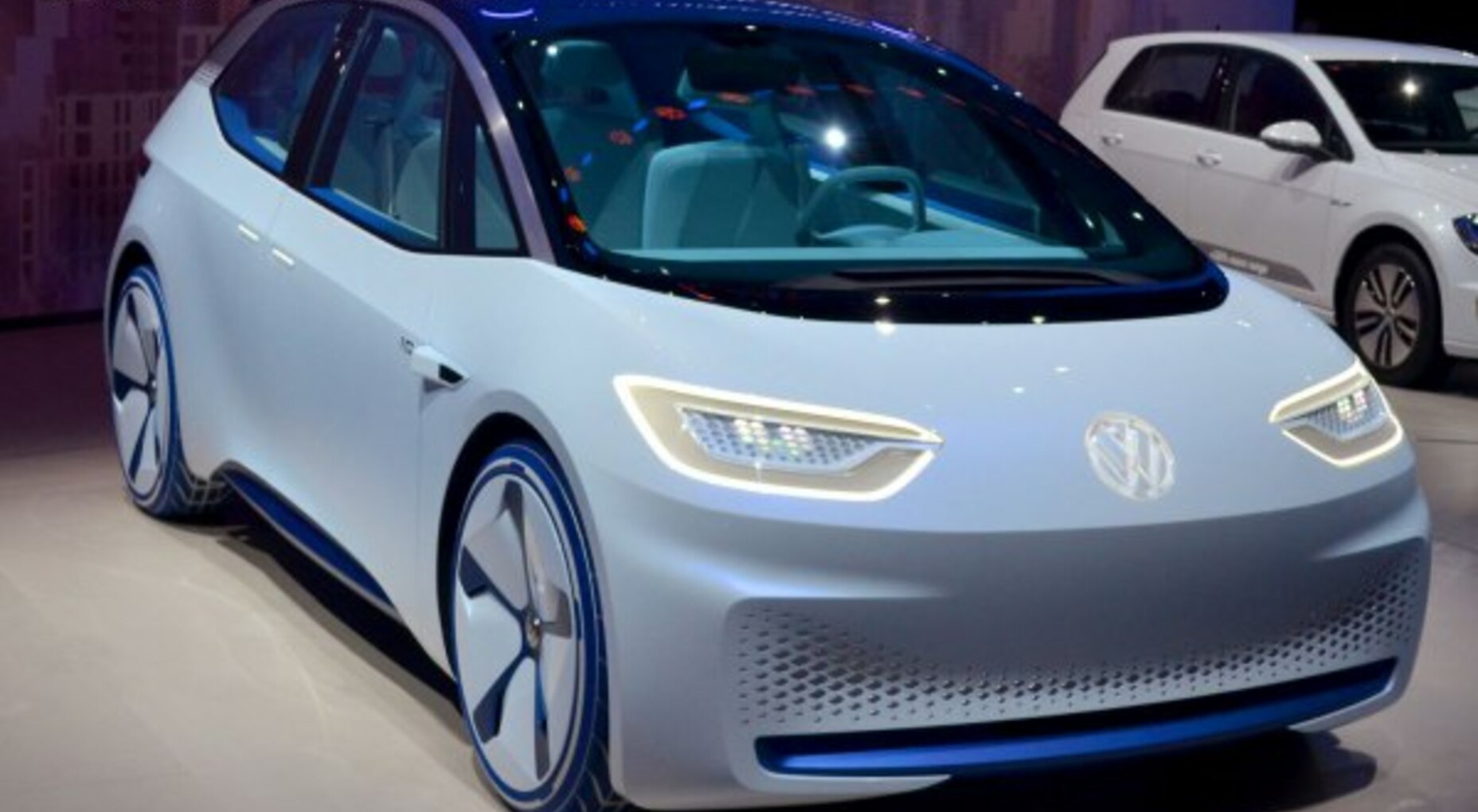 Volkswagen ID. Concept 60 kWh (170 Hp) 2016