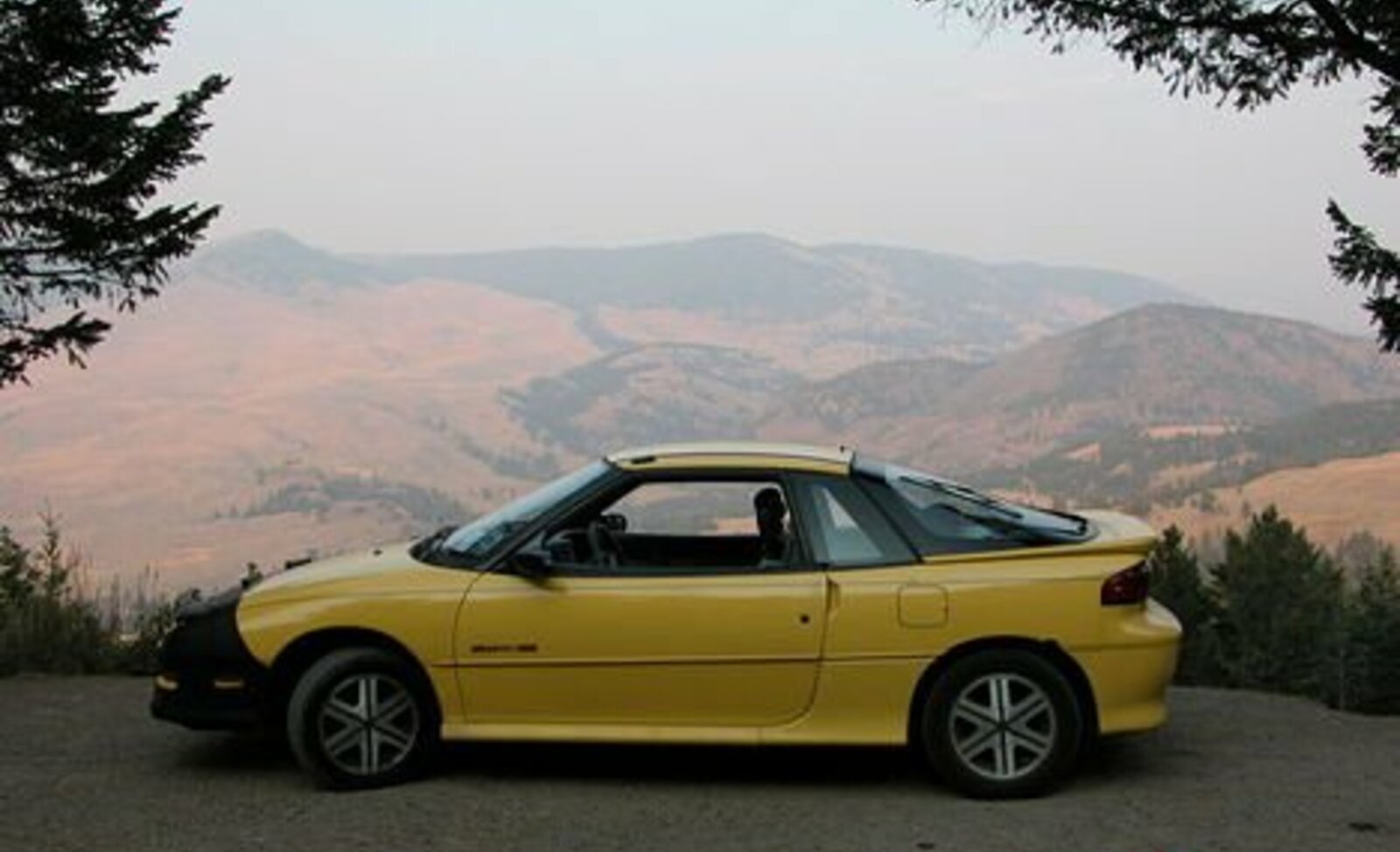 Chevrolet Geo Storm 1.8 (140 Hp) GSI 1992, 1993 