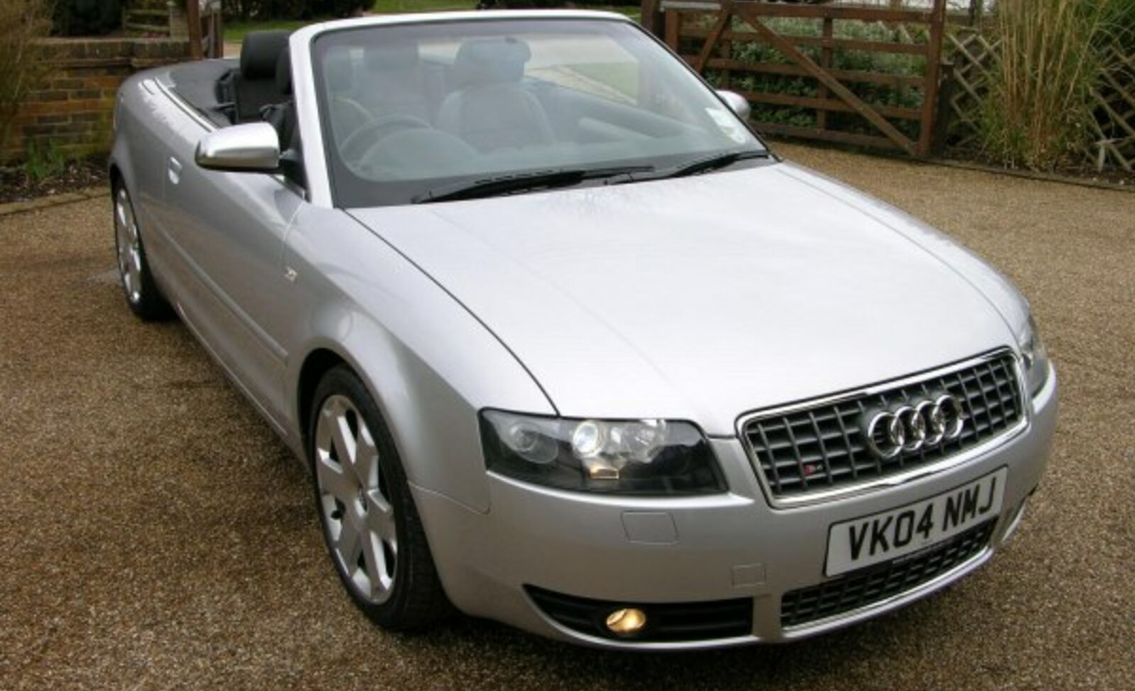 Audi S4 Cabriolet (8E,B6) 4.2i V8 40V (344 Hp) quattro Tiptronic 2003, 2004 