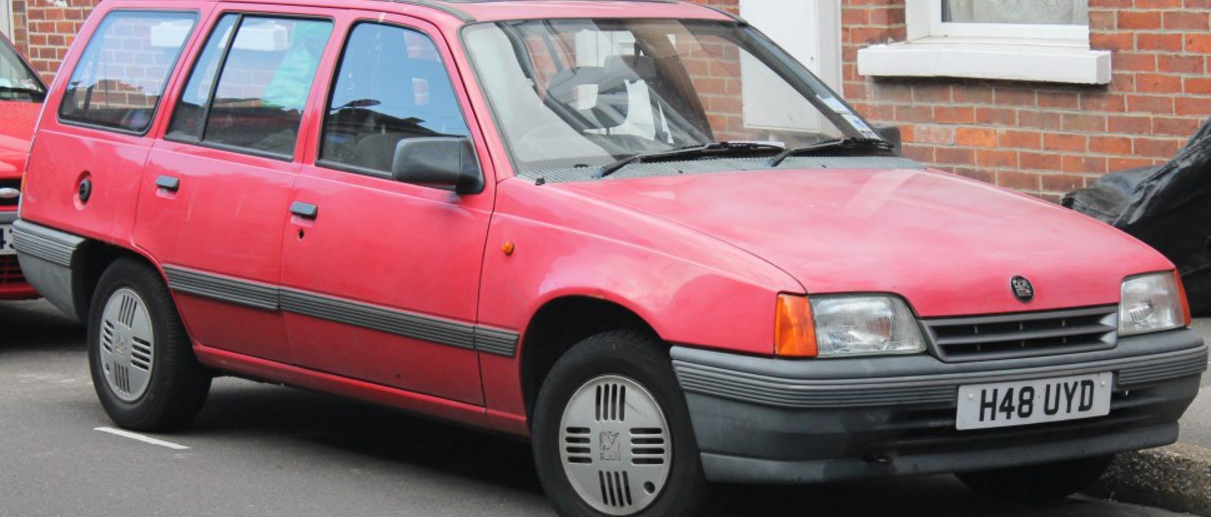 Vauxhall Astra Mk II Estate S 1.6 (90 Hp) 1984, 1985, 1986 