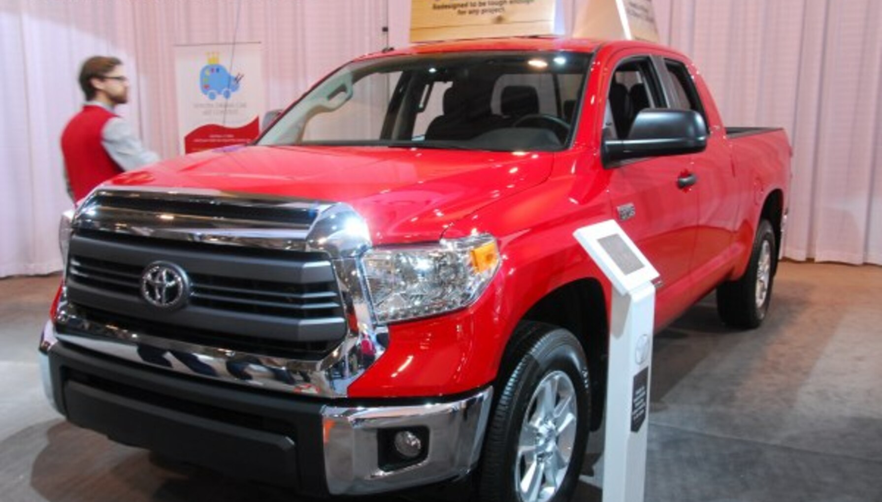 Toyota Tundra III Double Cab 4.6 V8 32V (310 Hp) 4x4 Automatic 2013, 2014, 2015, 2016, 2017 