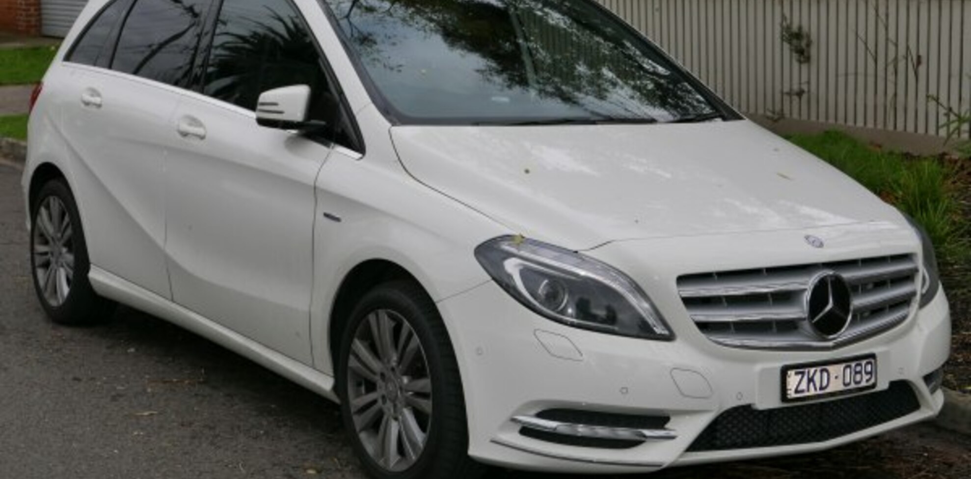 Mercedes-Benz B-class (W246) B 200 (156 Hp) 2011, 2012, 2013, 2014 