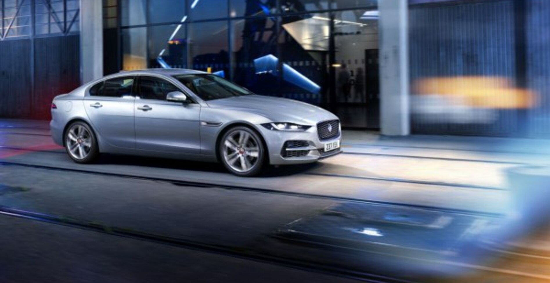 Jaguar XE (X760, facelift 2020) 2.0i (300 Hp) AWD Automatic 2020, 2021 