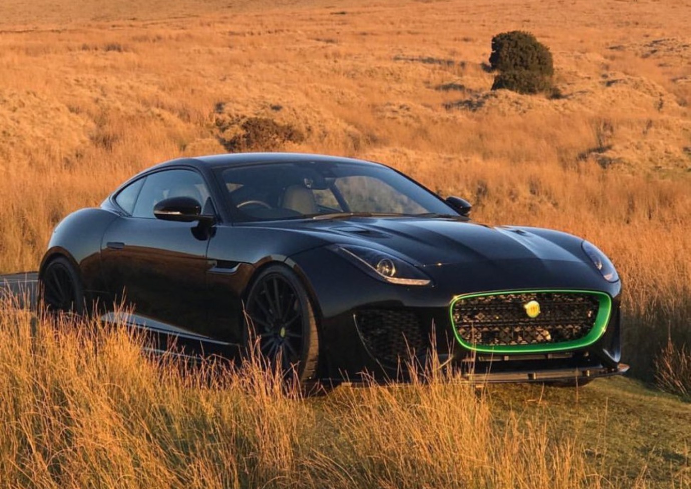 Lister LFT-666 5.0 V8 (676 Hp) Automatic 2018, 2019, 2020, 2021 