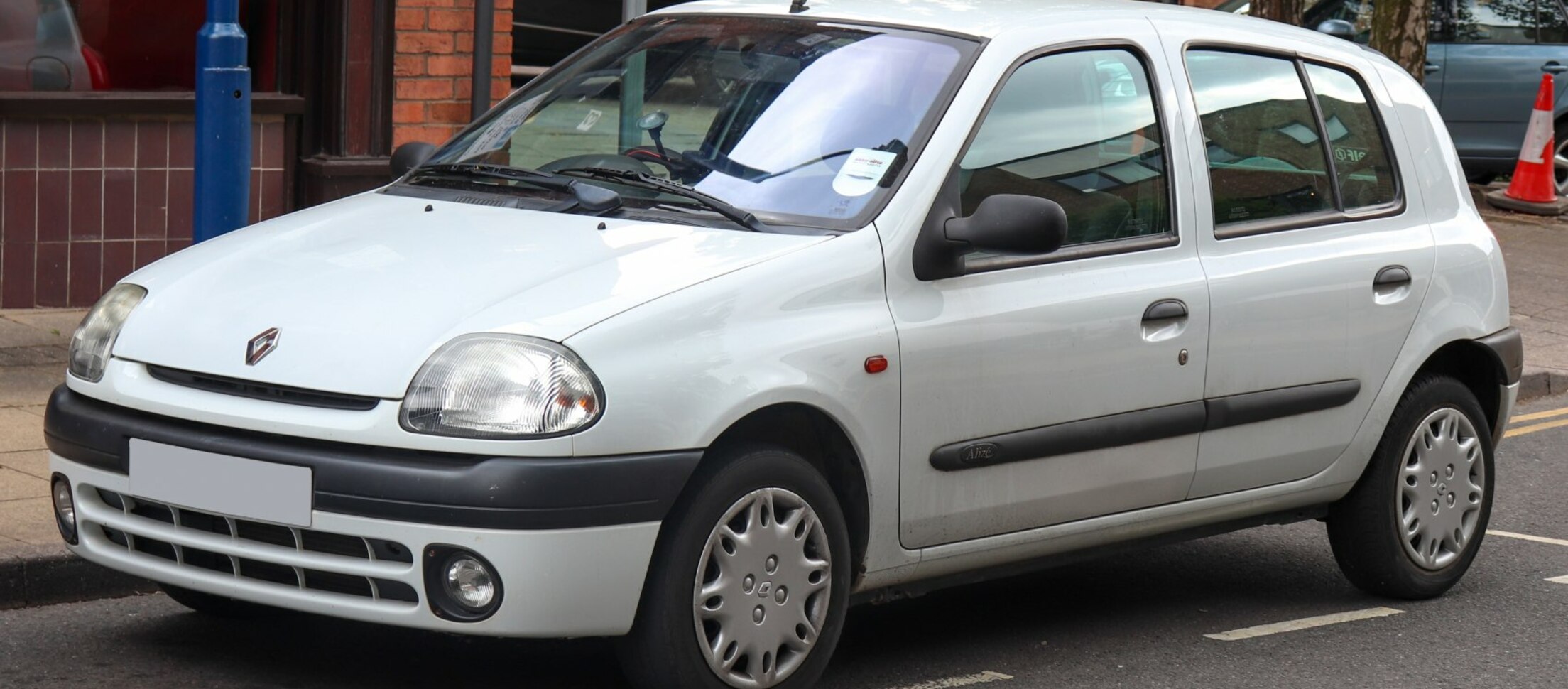 Renault Clio II (Phase I) 5-door 1.4 16V (98 Hp) Automatic 1999, 2000