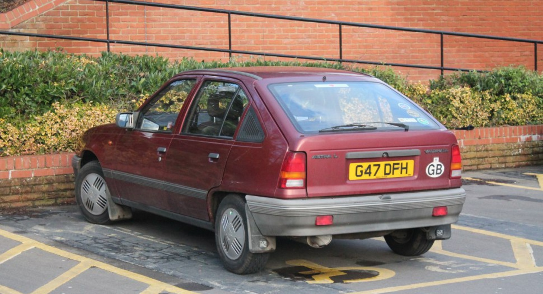 Vauxhall Astra Mk II CC 1.3 (60 Hp) 1984, 1985, 1986, 1987, 1988, 1989 