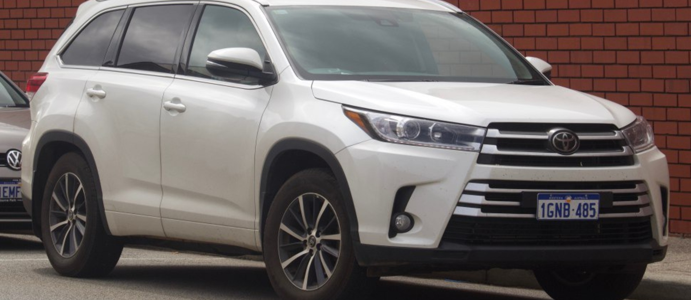 Toyota Kluger III (facelift 2016) 3.5 V6 (296 Hp) AWD Automatic 2016, 2017, 2018, 2019 