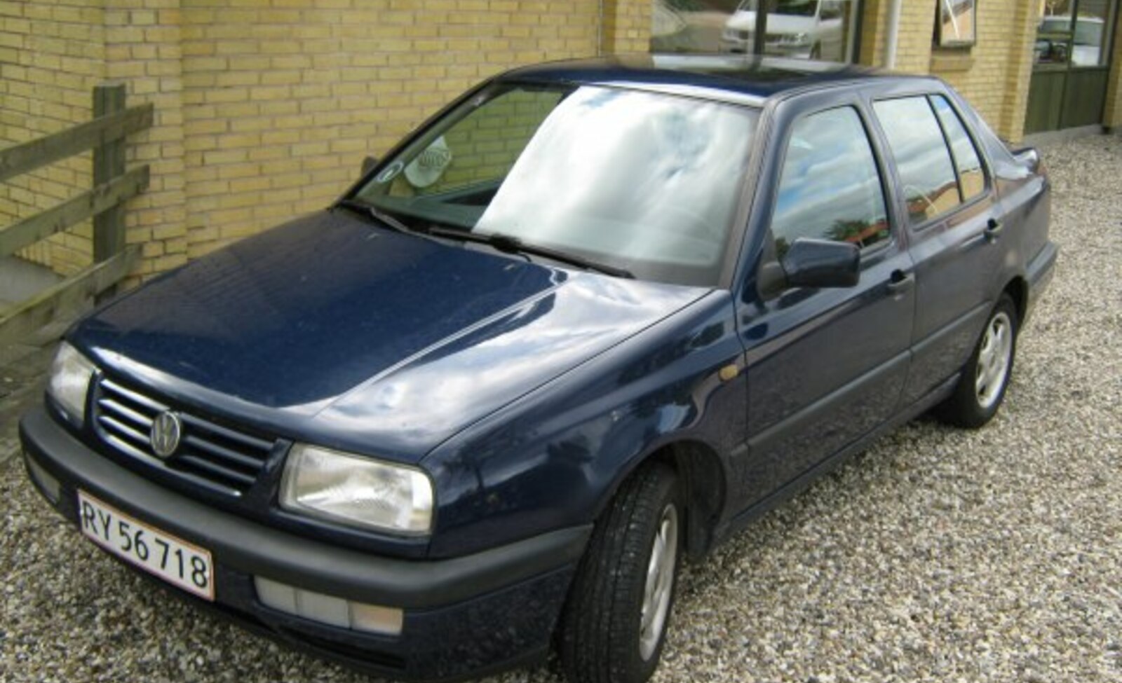 Volkswagen Vento (1HX0) 1.9 D (64 Hp) 1992, 1993, 1994, 1995, 1996, 1997, 1998 