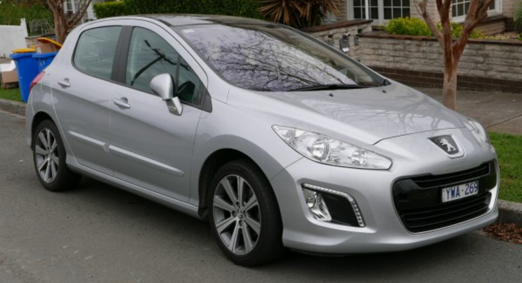 Peugeot 308 I (Phase II, 2011) 1.6 GTi THP (200 Hp) 2011, 2012, 2013 