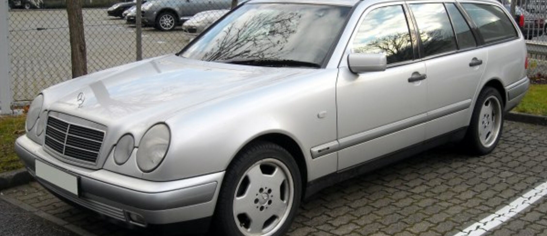 Mercedes-Benz E-class T-modell (S210) E 220 CDI (143 Hp) 1999, 2000 