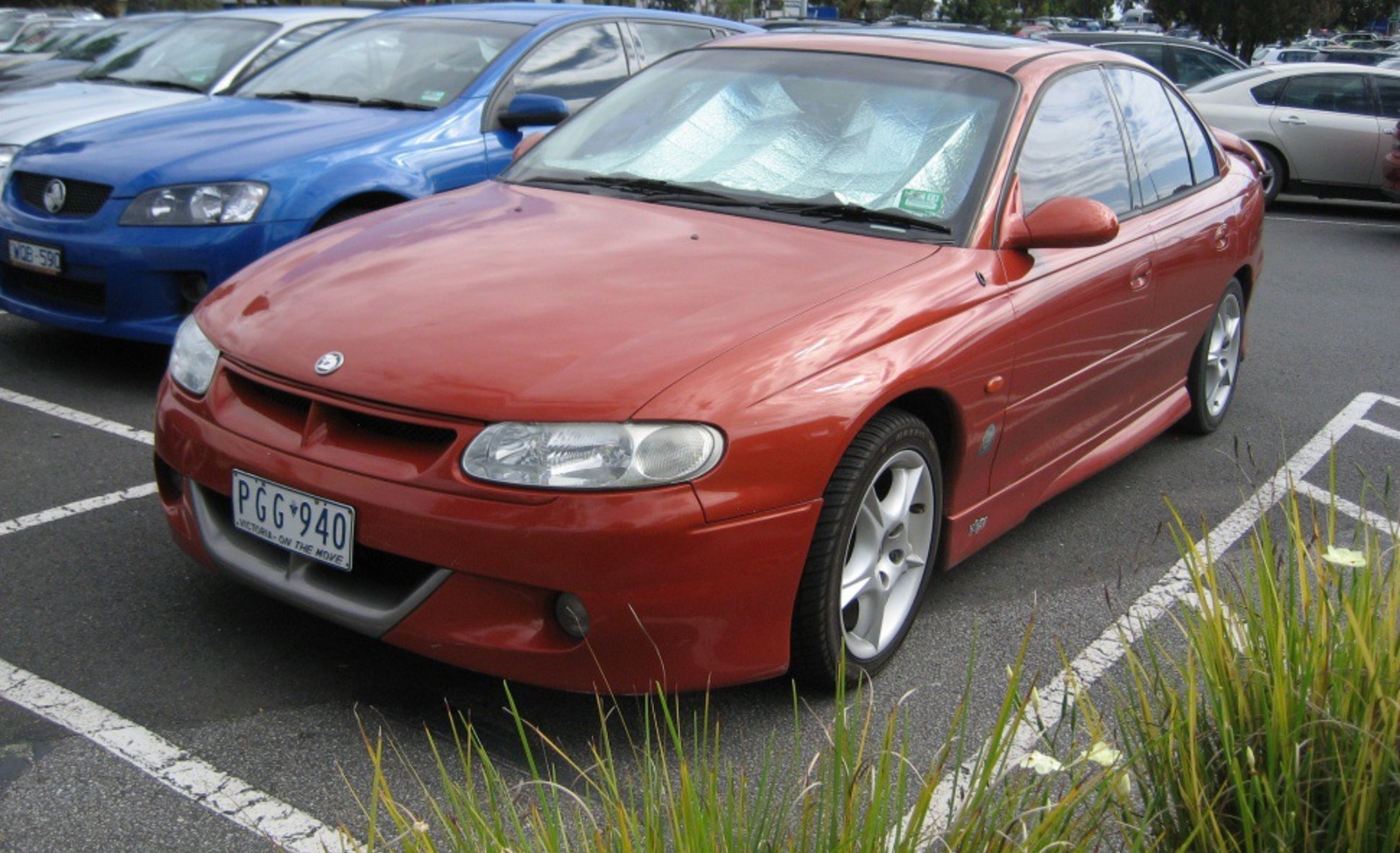 HSV Clubsport (VT) R8 5.7 V8 (340 Hp) Automatic 1999, 2000 