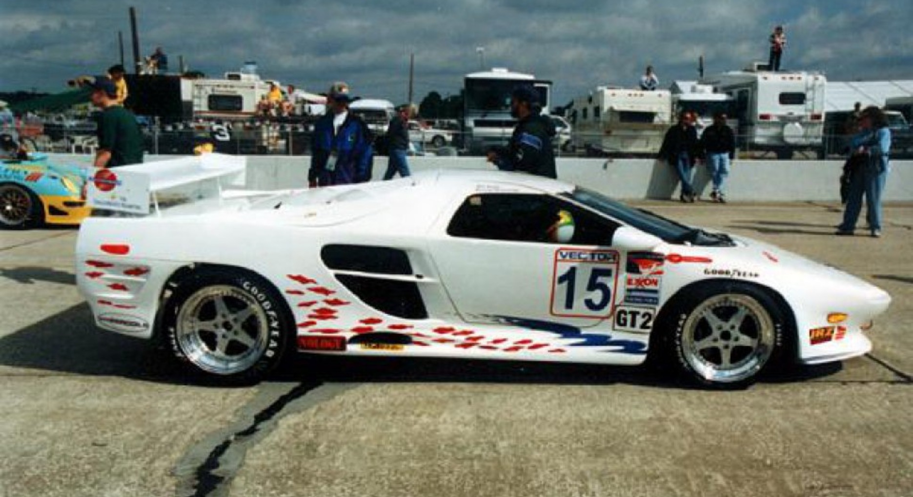 Vector M12 5.7 (492 Hp) 1995, 1996, 1997, 1998, 1999 