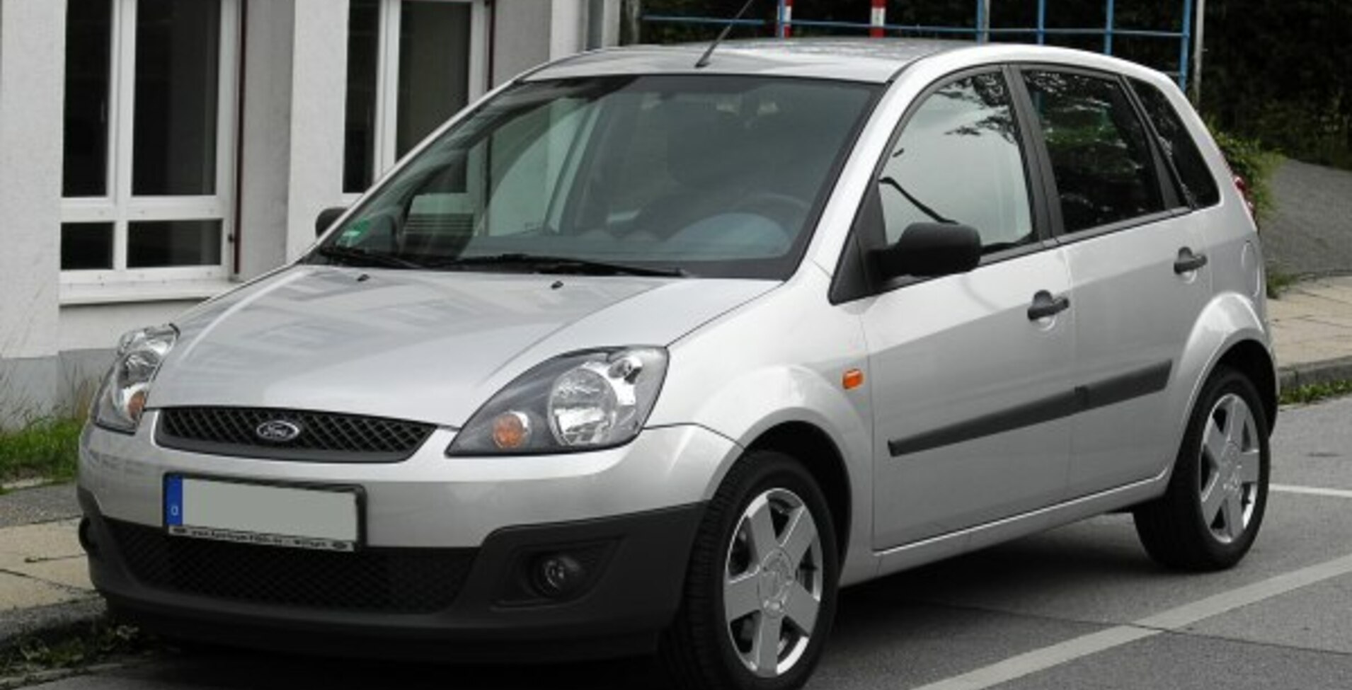 Ford Fiesta (Mk6, 5 door facelift 2005) 1.6 Duratec (100 Hp) Durashift 2005, 2006, 2007, 2008 