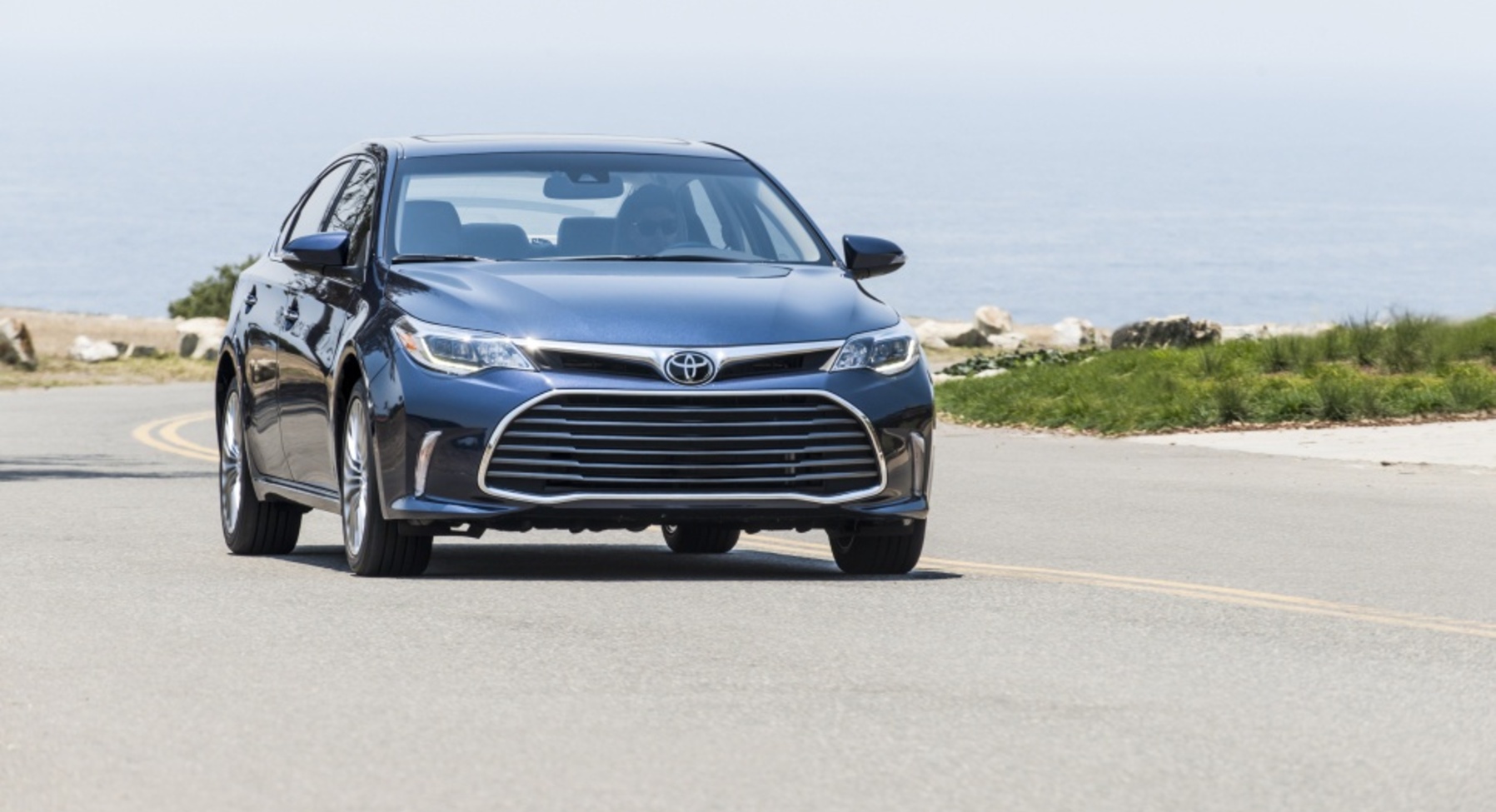 Toyota Avalon IV (facelift 2015) 3.5 V6 (268 Hp) ECT-i 2017, 2018 