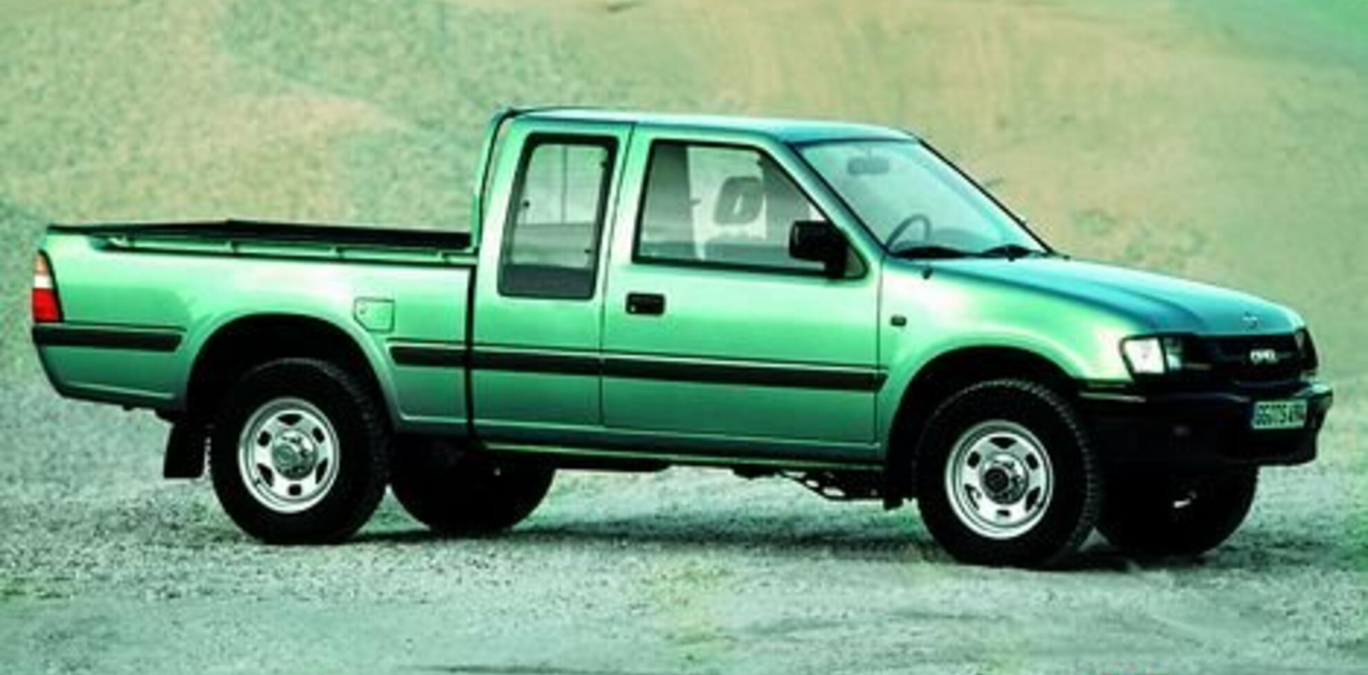 Opel Campo Half Cab 2.3 (98 Hp) 4x4 Automatic 1994, 1995, 1996, 1997, 1998, 1999, 2000 