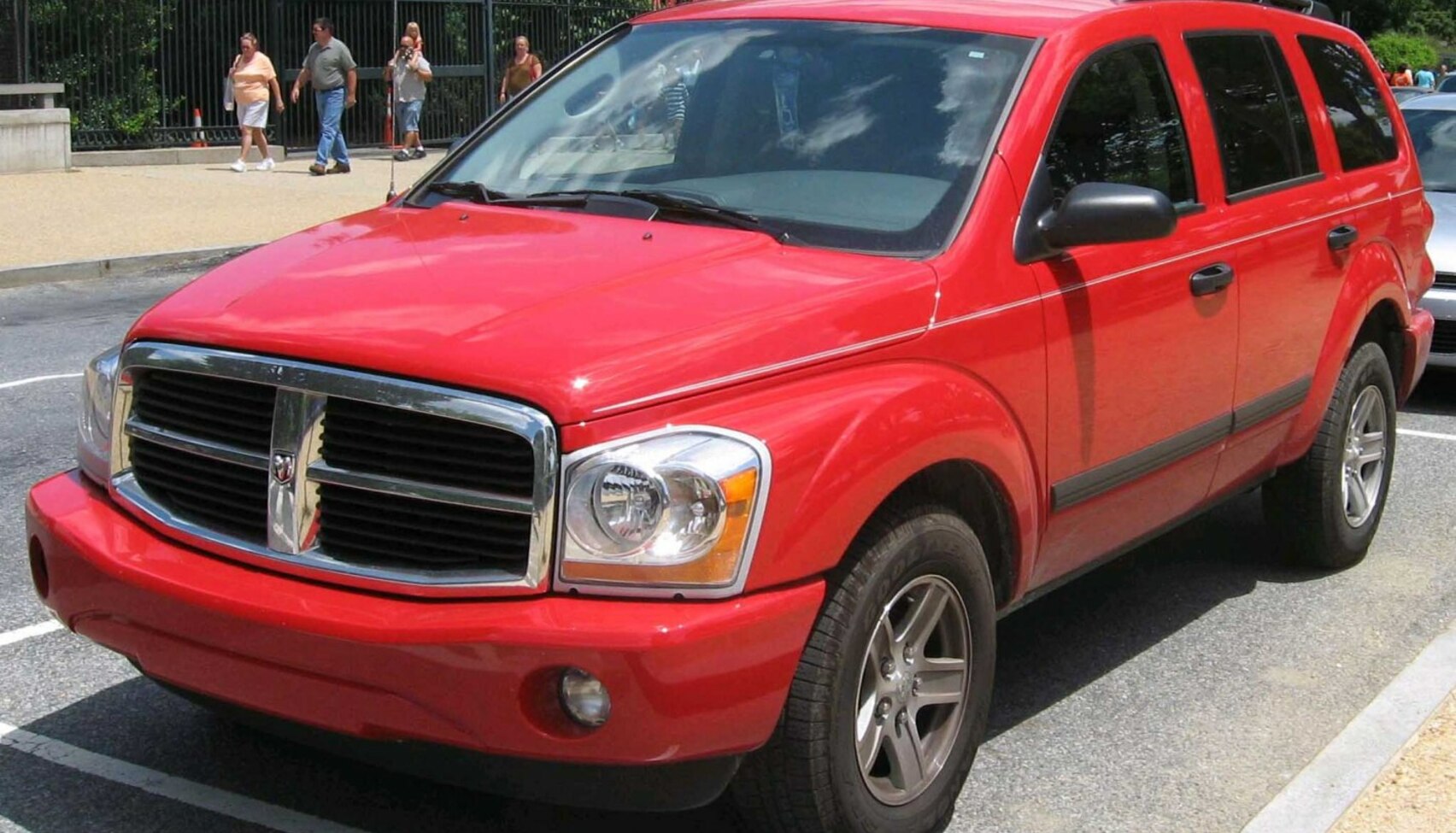 Dodge Durango II 4.7 i V8 AWD (238 Hp) 2004, 2005, 2006 