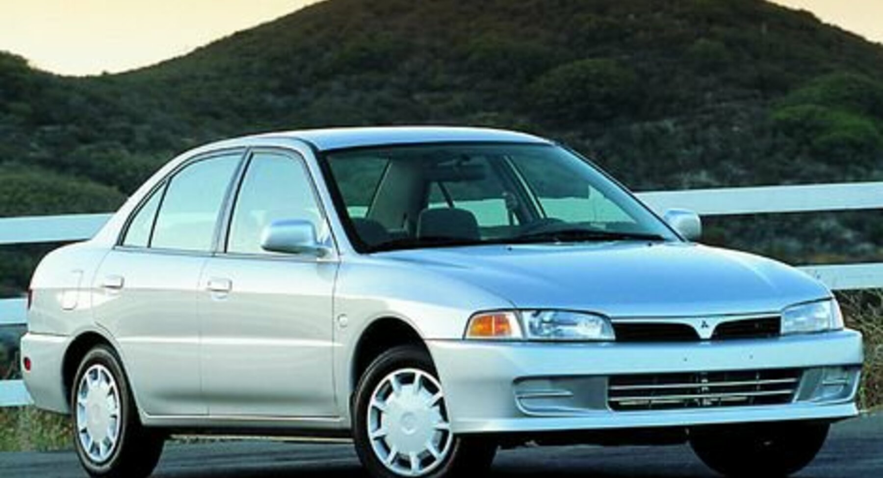 Mitsubishi Mirage V (CJO) 1.6 i 16V (175 Hp) 1995, 1996, 1997, 1998, 1999, 2000, 2001, 2002 