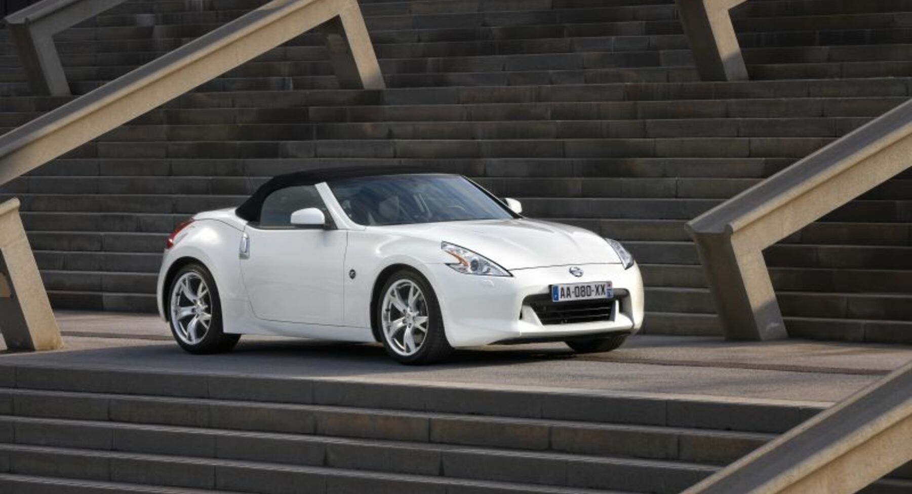 Nissan 370Z Roadster 3.7 V6 (328 Hp) 2009, 2010, 2011, 2012 