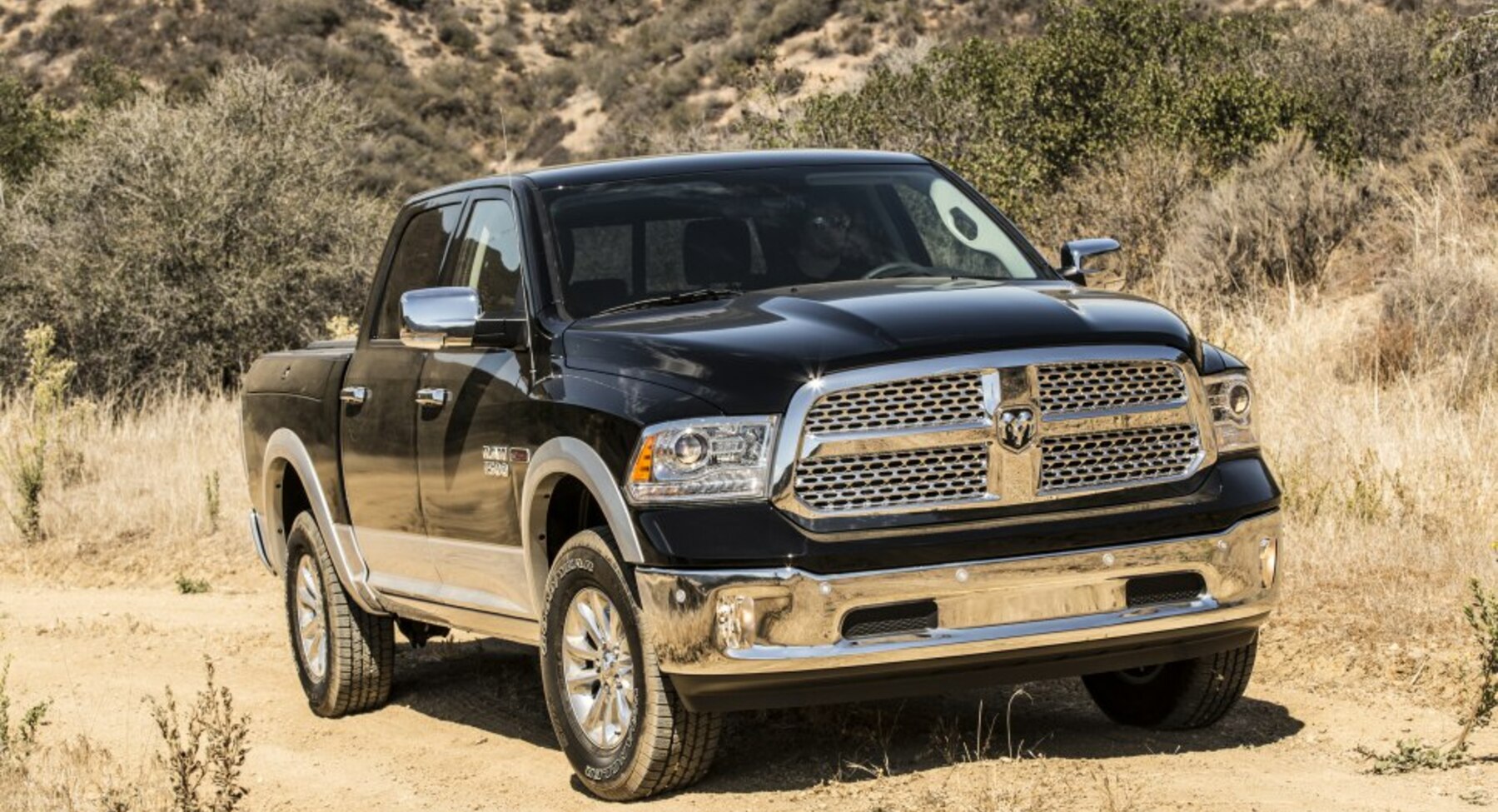 RAM 1500 Crew Cab Short I (facelift 2013) 4.7 V8 (310 Hp) Automatic 2013, 2014 