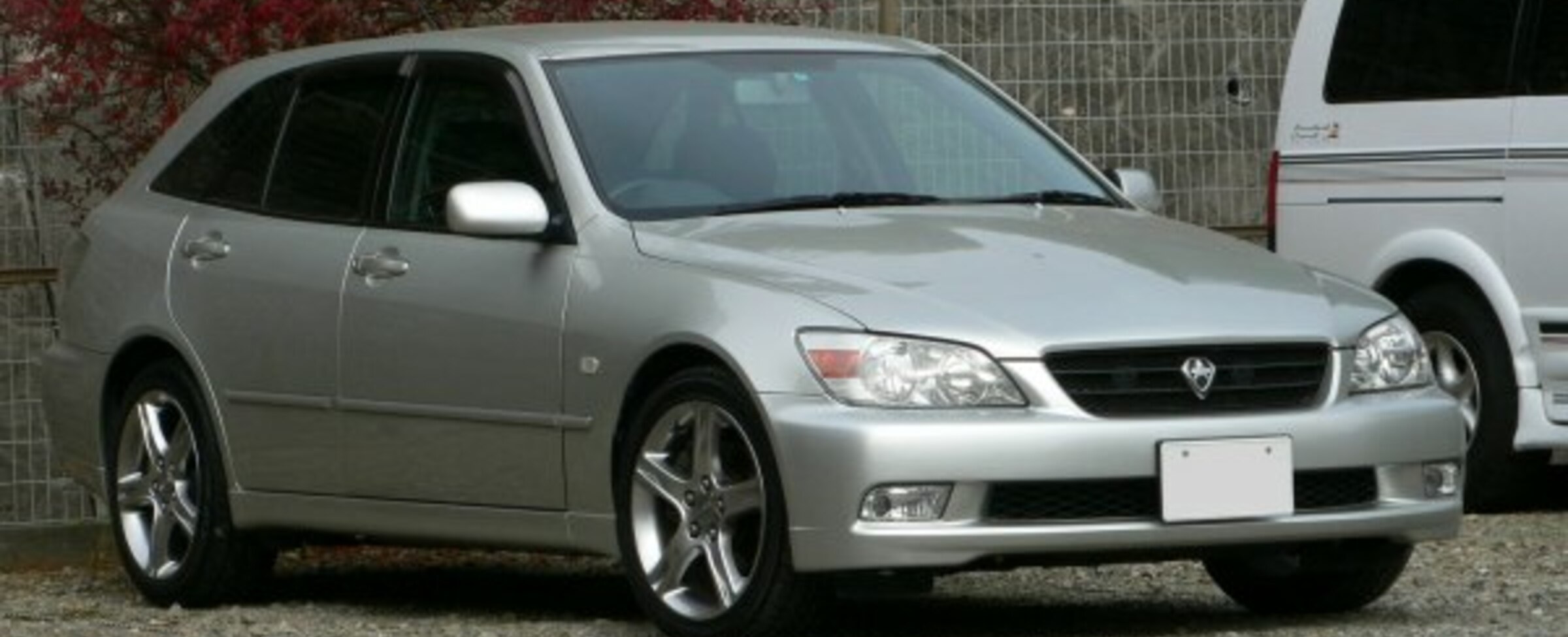 Toyota Altezza Gita 2.0i 24V (160 Hp) 2001, 2002, 2003, 2004, 2005 