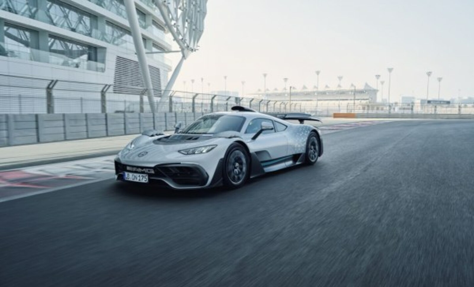 Mercedes-Benz AMG ONE 1.6 V6 E PERFORMANCE (1063 Hp) 4MATIC+ 2022