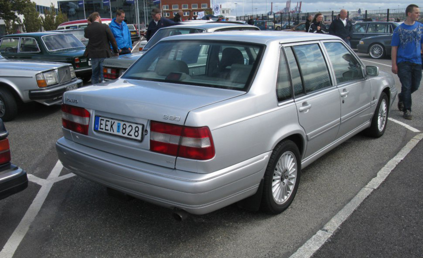 Volvo S90 2.9 24V (180 Hp) 1997, 1998 