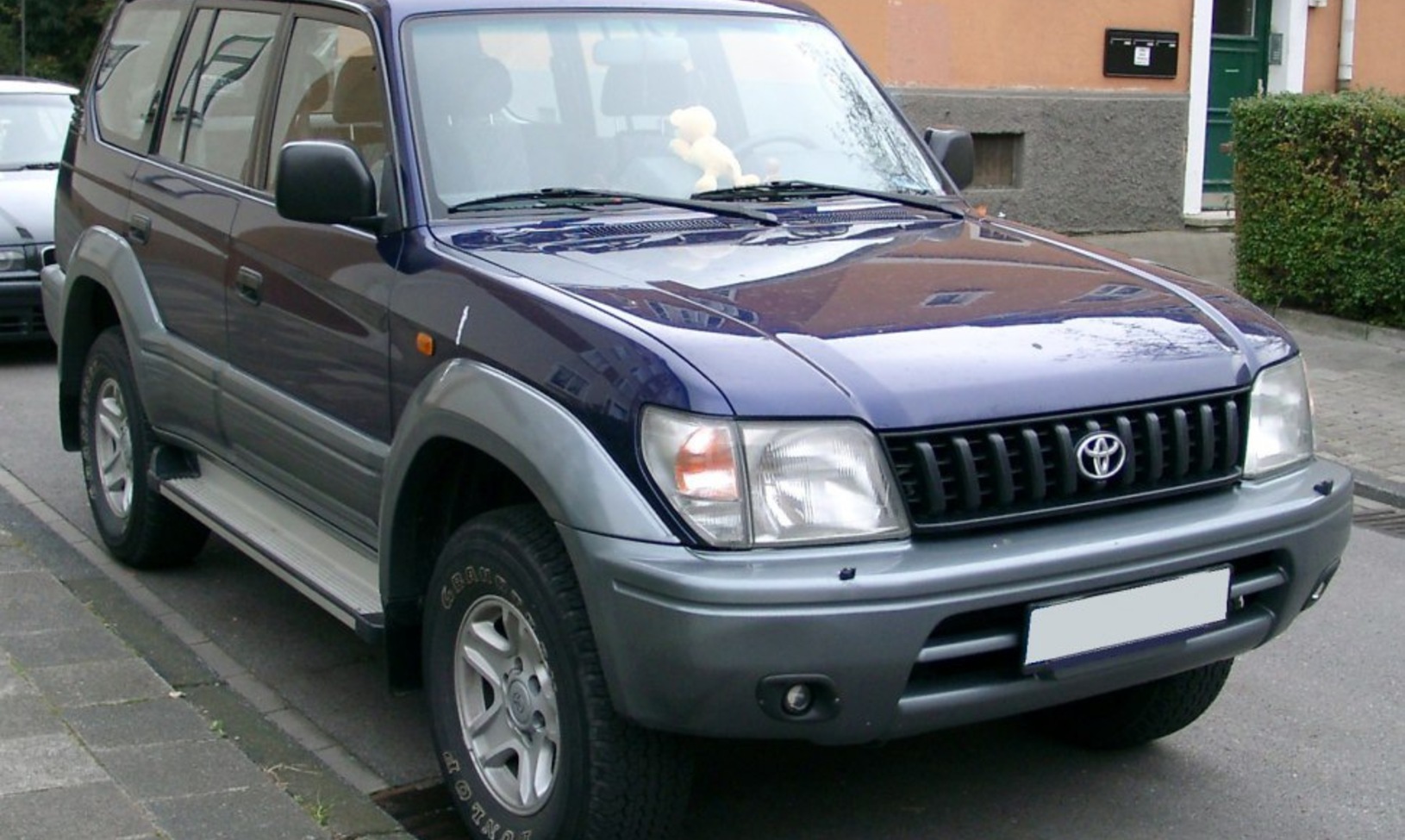 Toyota Land Cruiser 100 J9 4.7 i V8 (235 Hp) 1998, 1999, 2000, 2001, 2002 