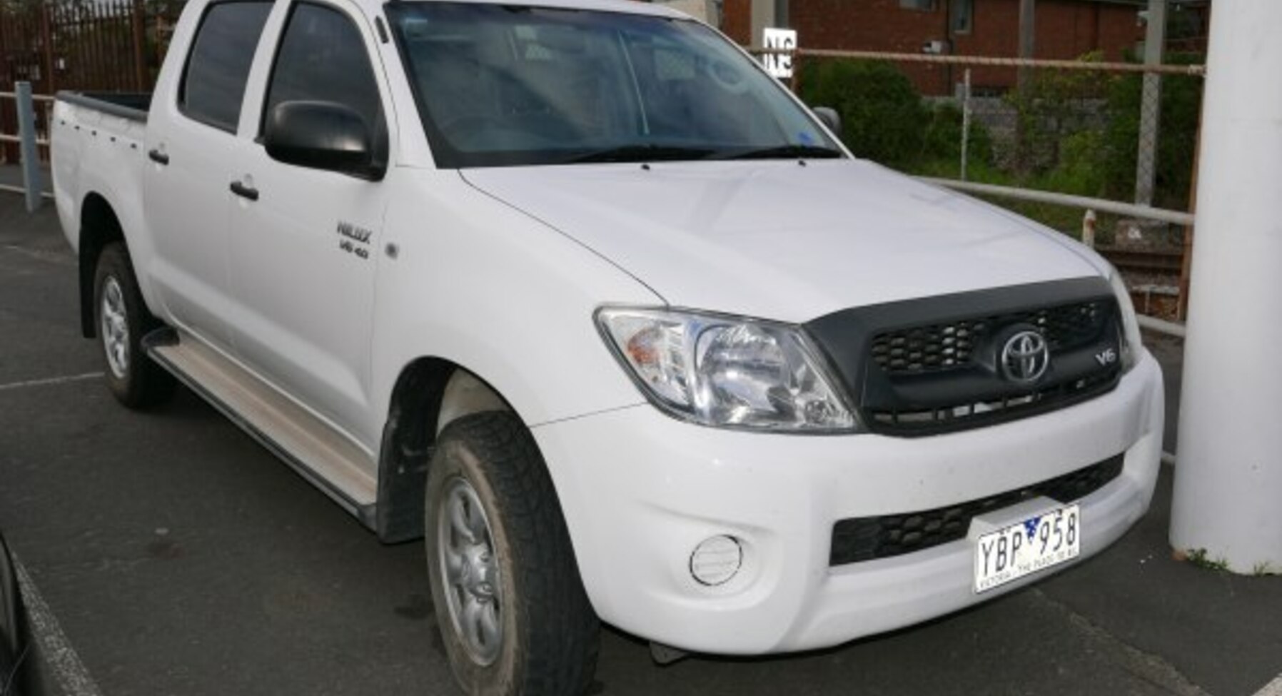 Toyota Hilux Double Cab VII (facelift 2008) 2.5 D-4D (120 Hp) 4x4 2008, 2009 