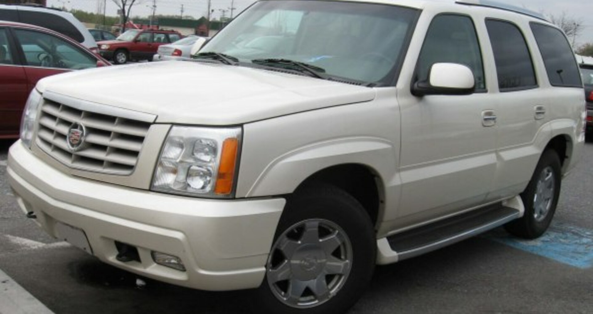 Cadillac Escalade II 6.0 i V8 AWD (349 Hp) 2002, 2003, 2004, 2005, 2006 