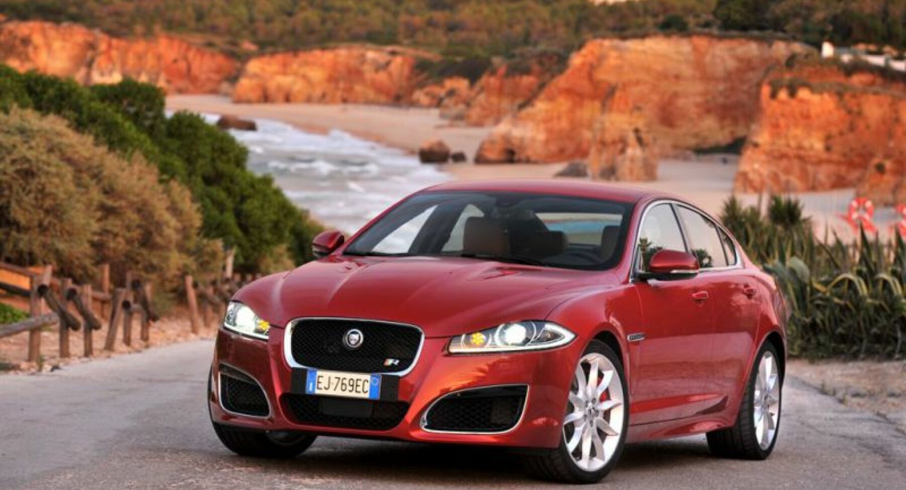 Jaguar XF (X250 facelift 2011) 2.2d (163 Hp) Automatic 2012, 2013, 2014, 2015 