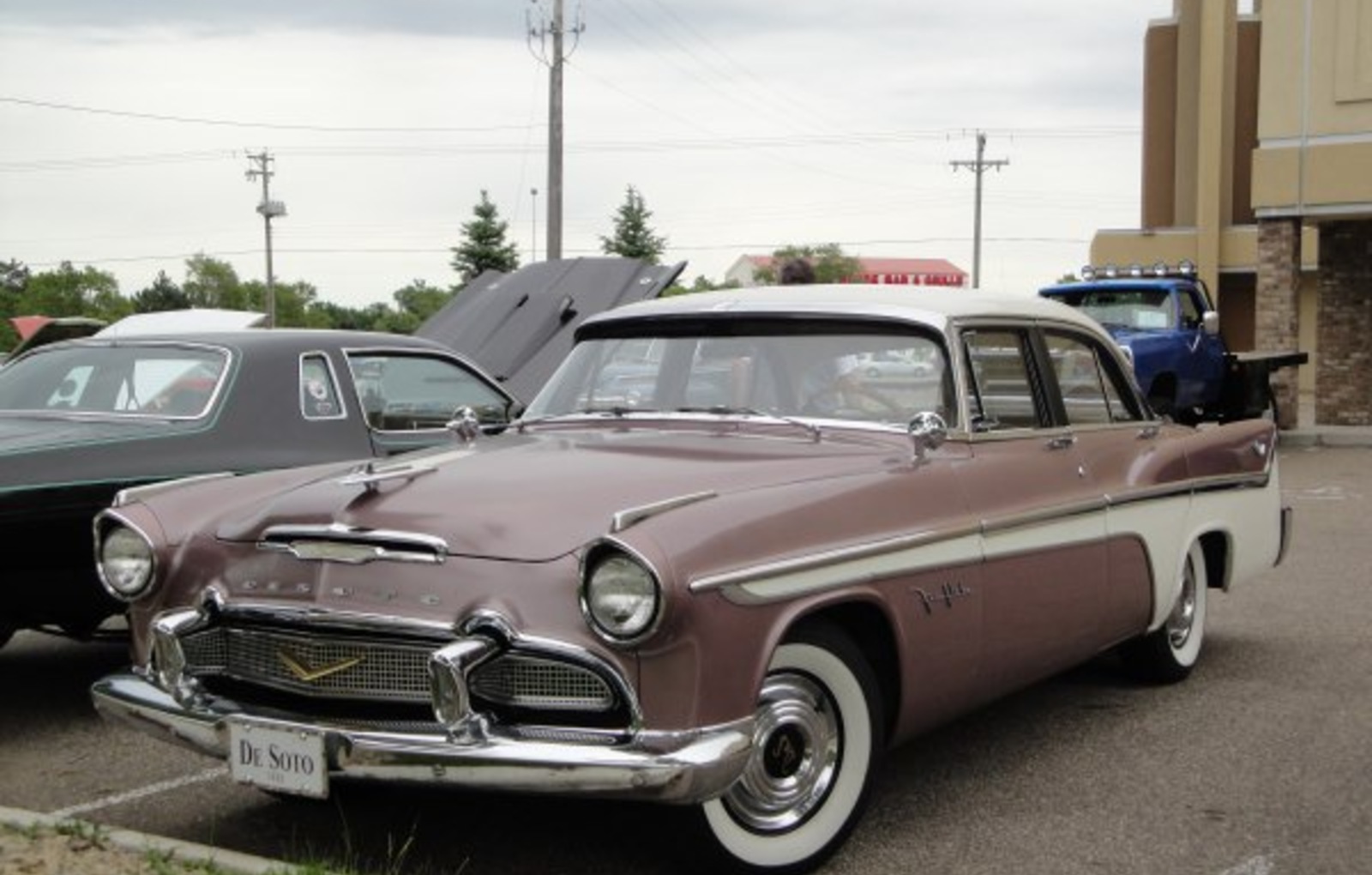 DeSoto Fireflite II Four-Door Sedan 5.4 V8 (255 Hp) PowerFlite 1955, 1956 